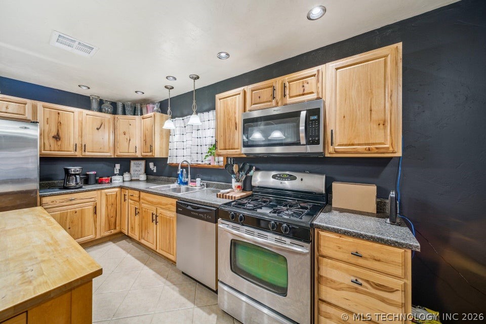 396 Cherokee Lane Property Photo 20