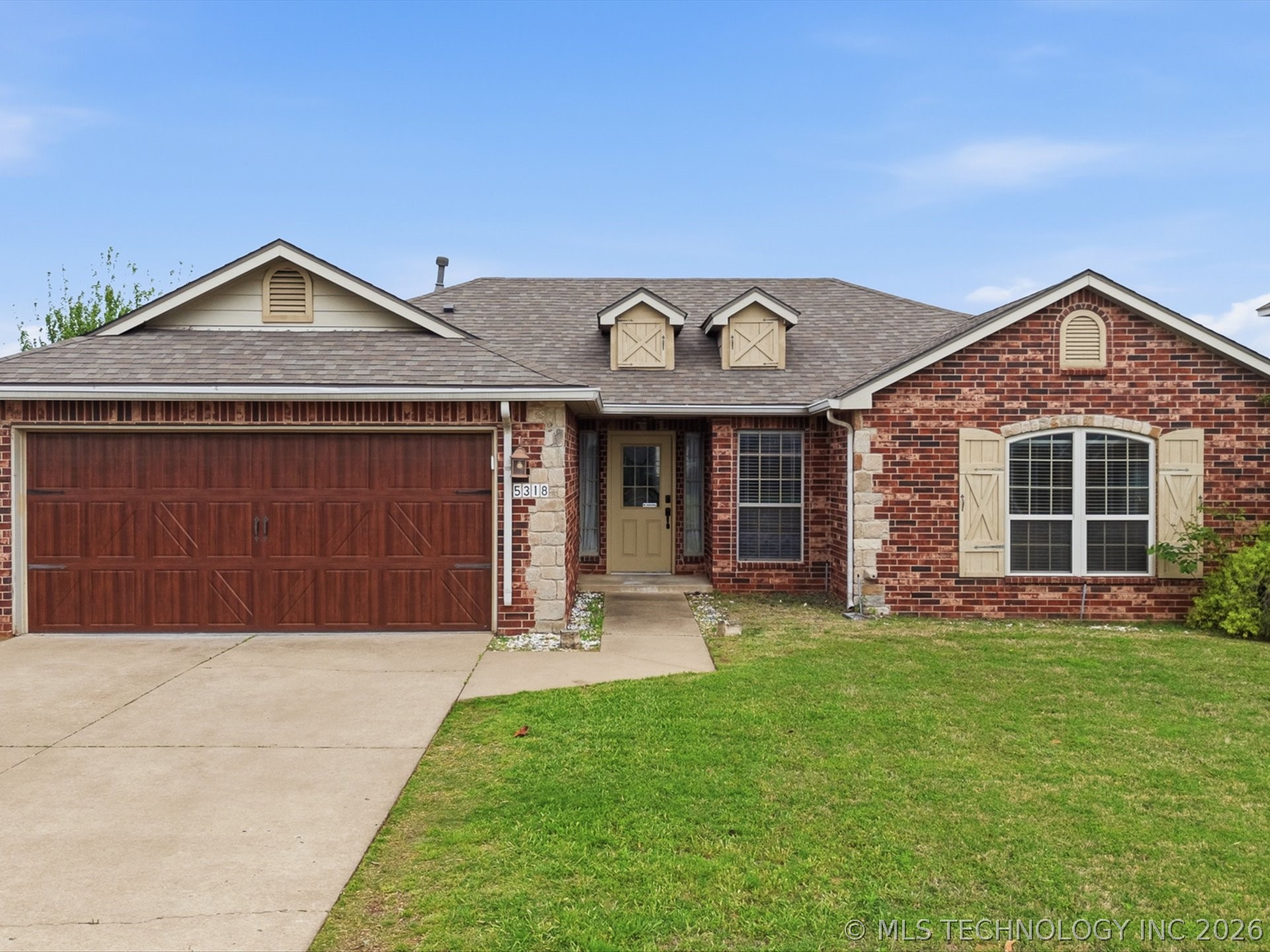 5318 Redbud Drive Property Photo 1