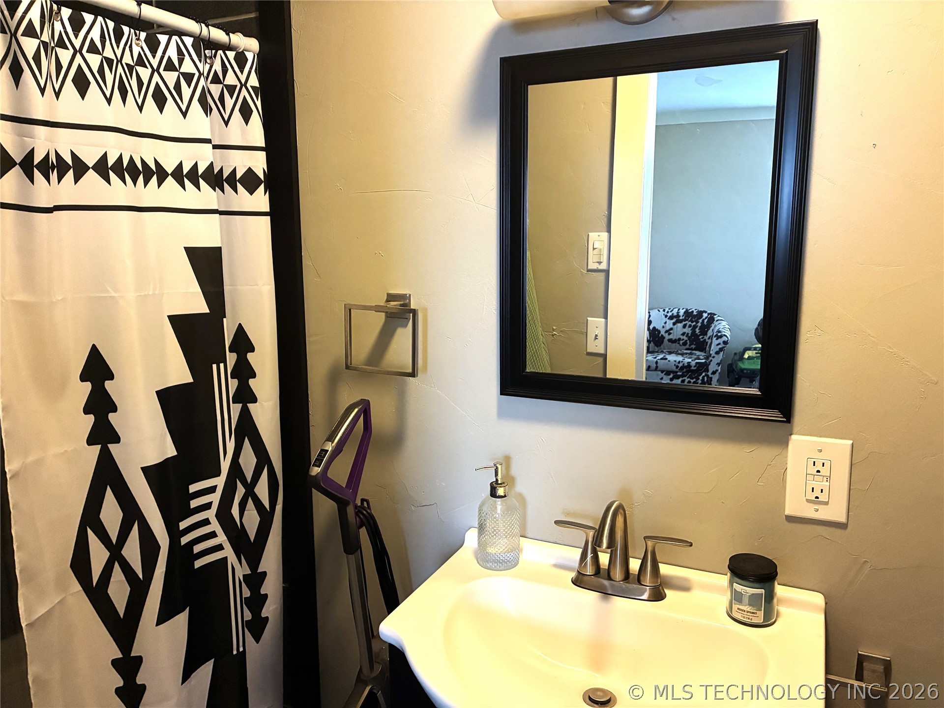 803 N Marshall Street Property Photo 21
