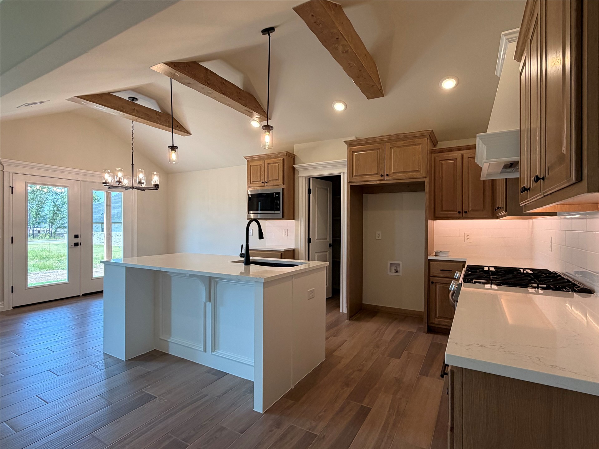5827 Coldspring Lane Property Photo 10