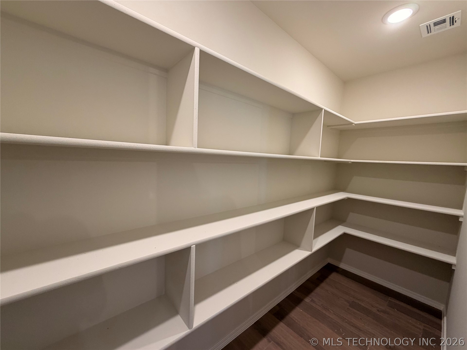 5827 Coldspring Lane Property Photo 16