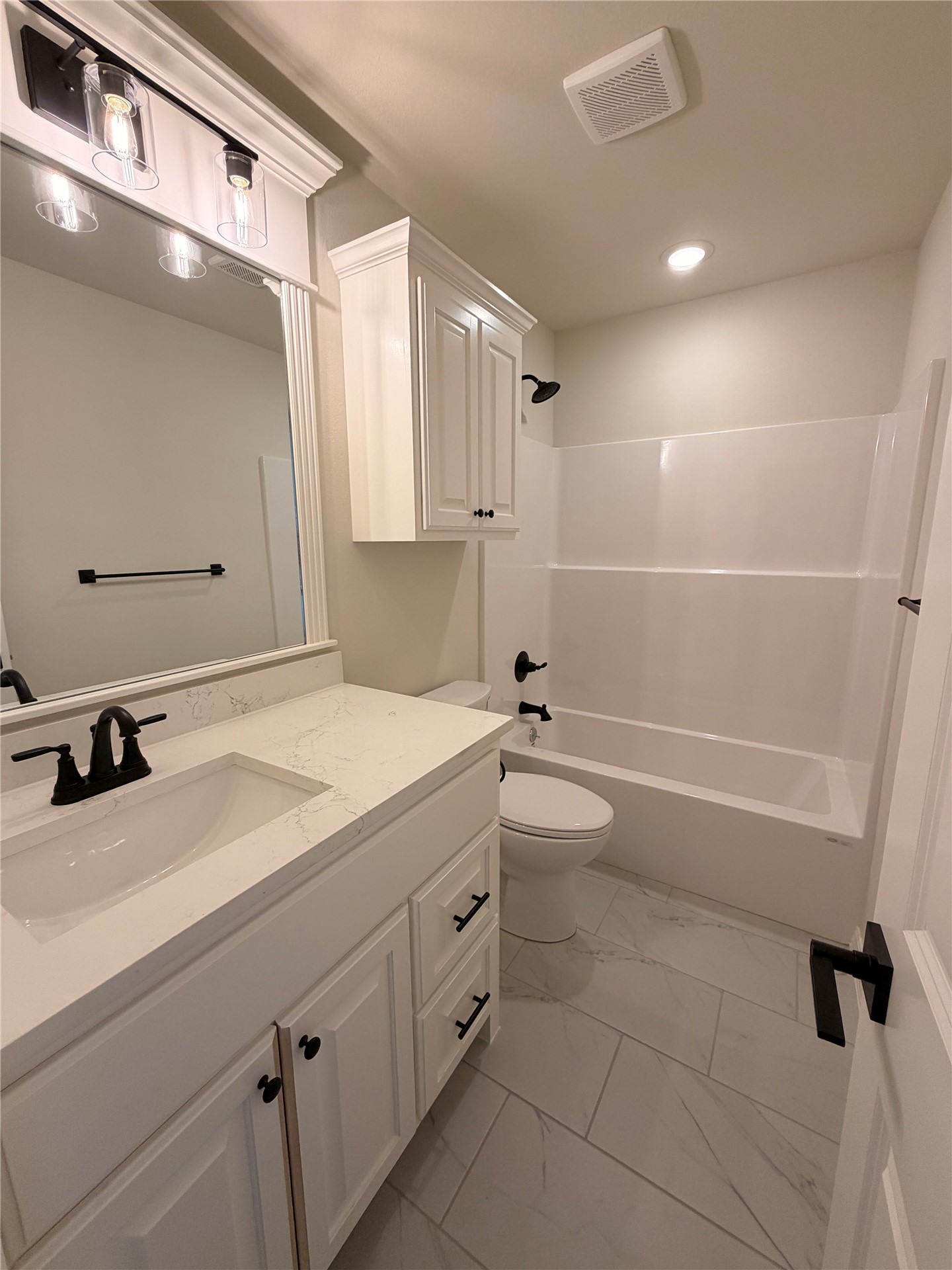5827 Coldspring Lane Property Photo 28