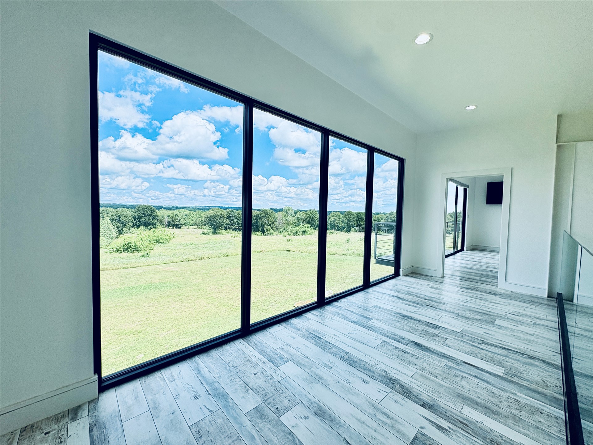 546 Mockingbird Property Photo 16