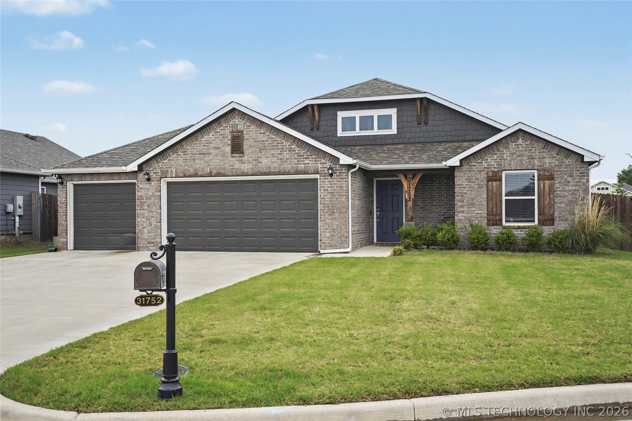 31752 E 62nd Place S Property Photo 1