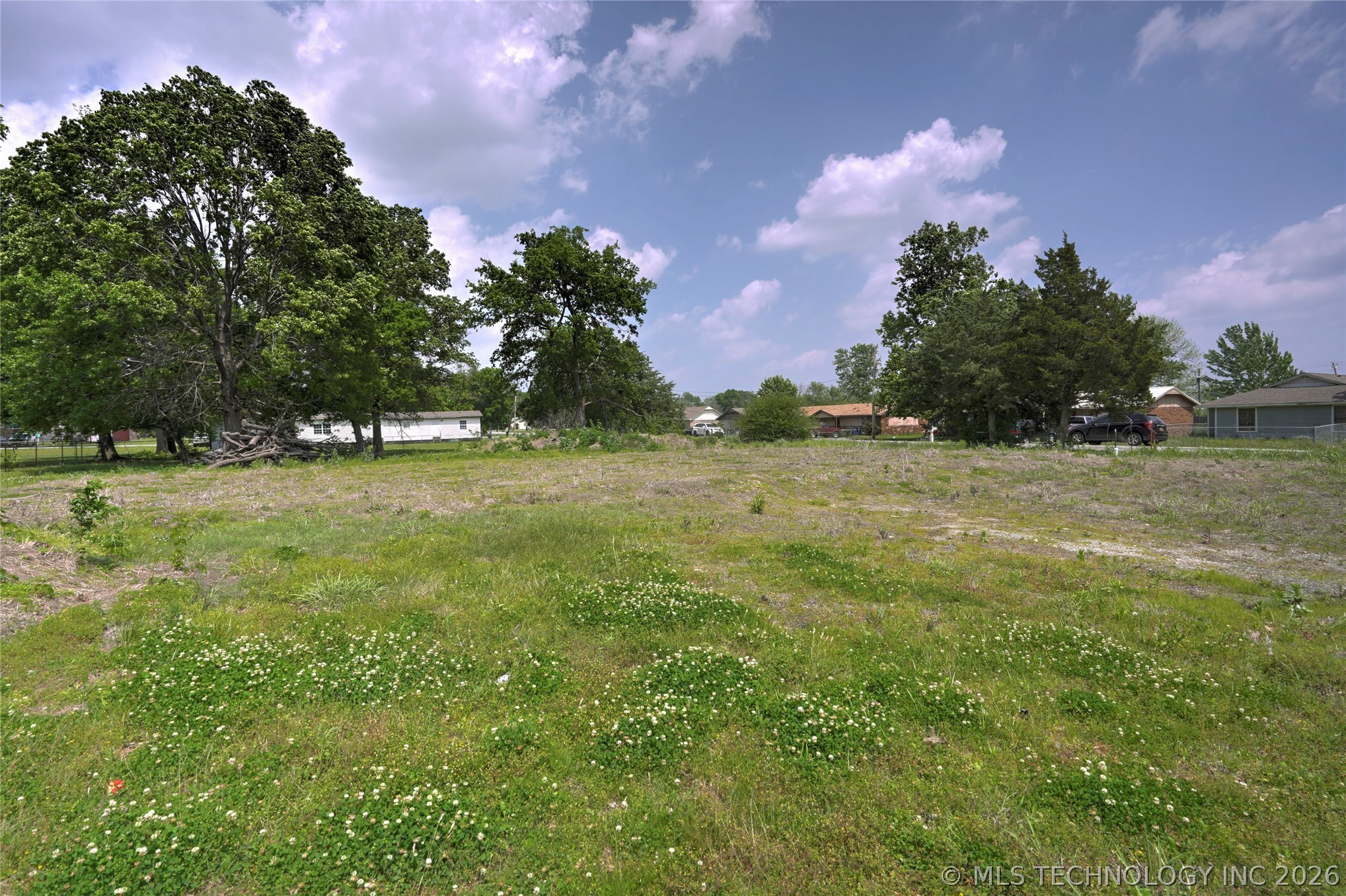 809 Ne 5th Street Property Photo 1