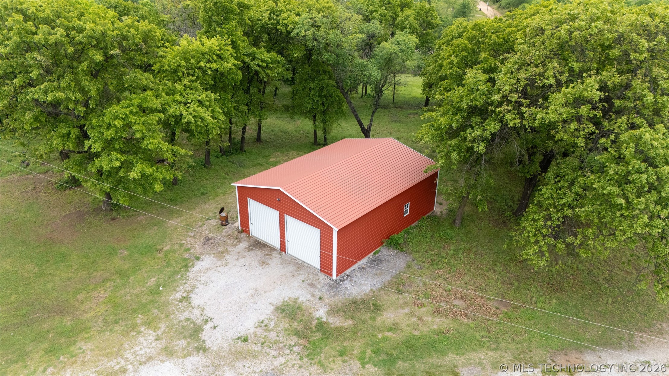 433083 E 290 Road Property Photo 3