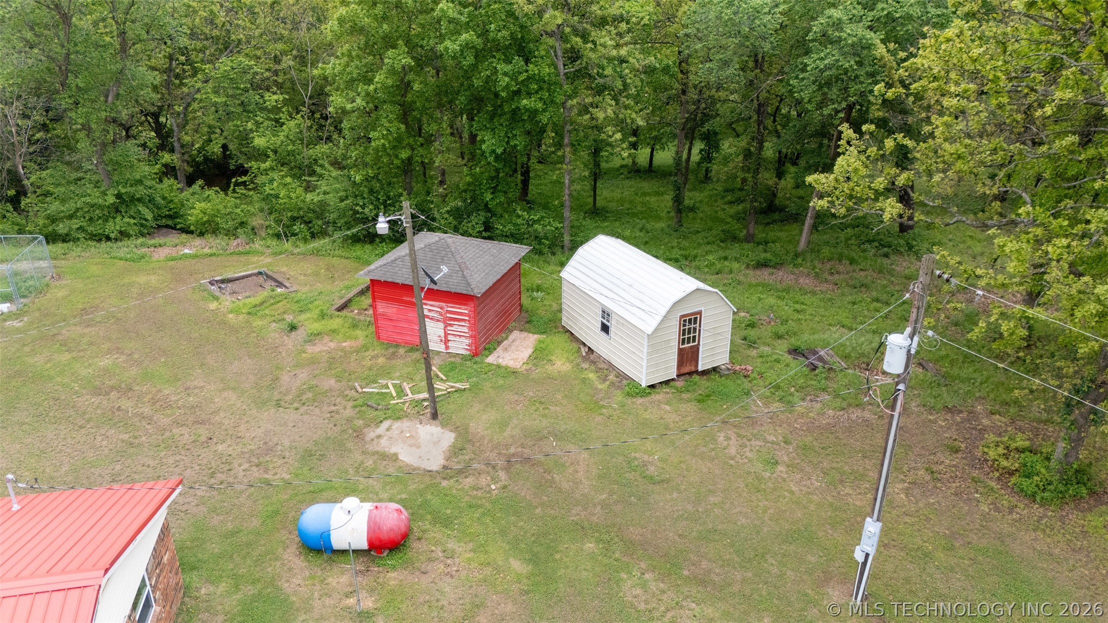 433083 E 290 Road Property Photo 6