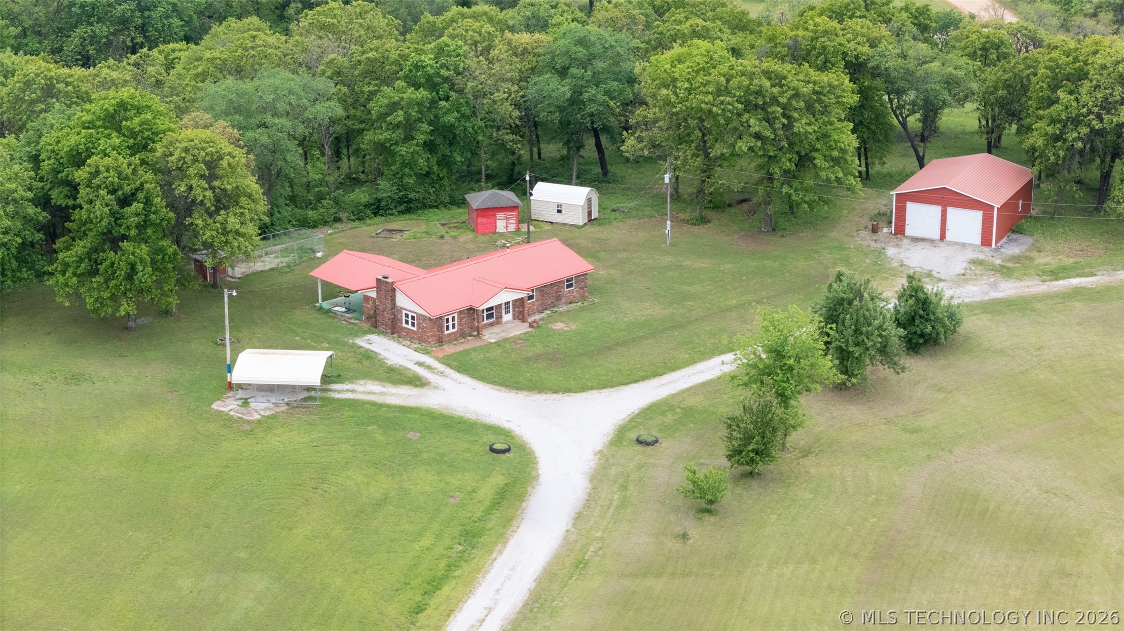433083 E 290 Road Property Photo 7