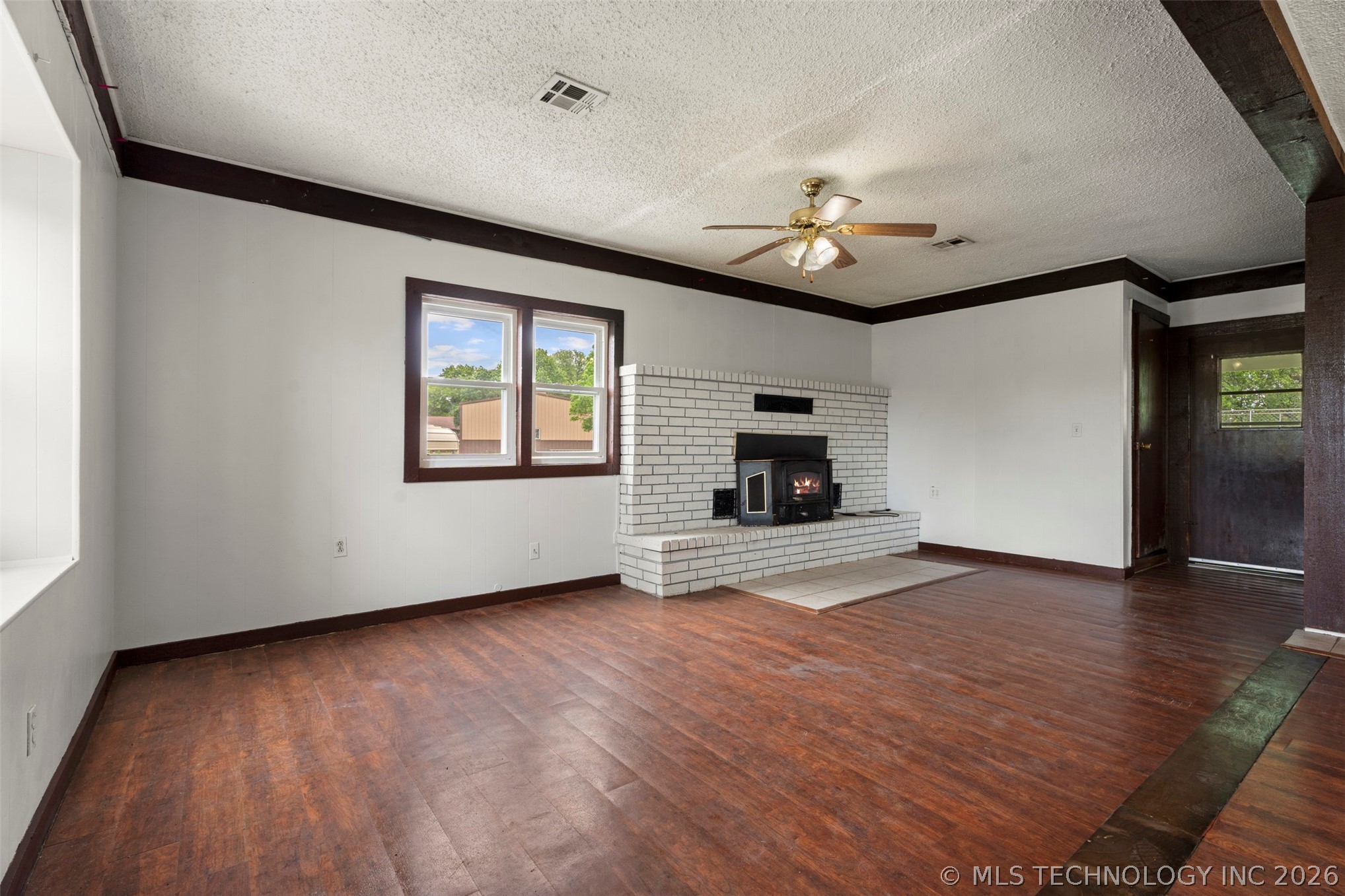433083 E 290 Road Property Photo 15