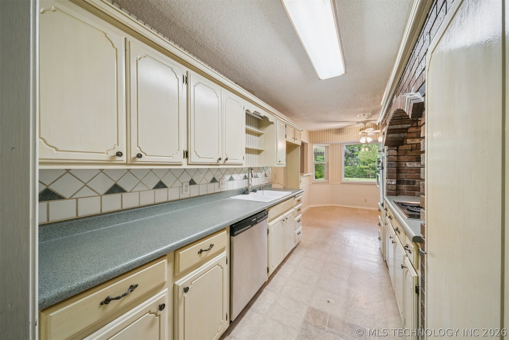 409 N Elder Avenue Property Photo 27