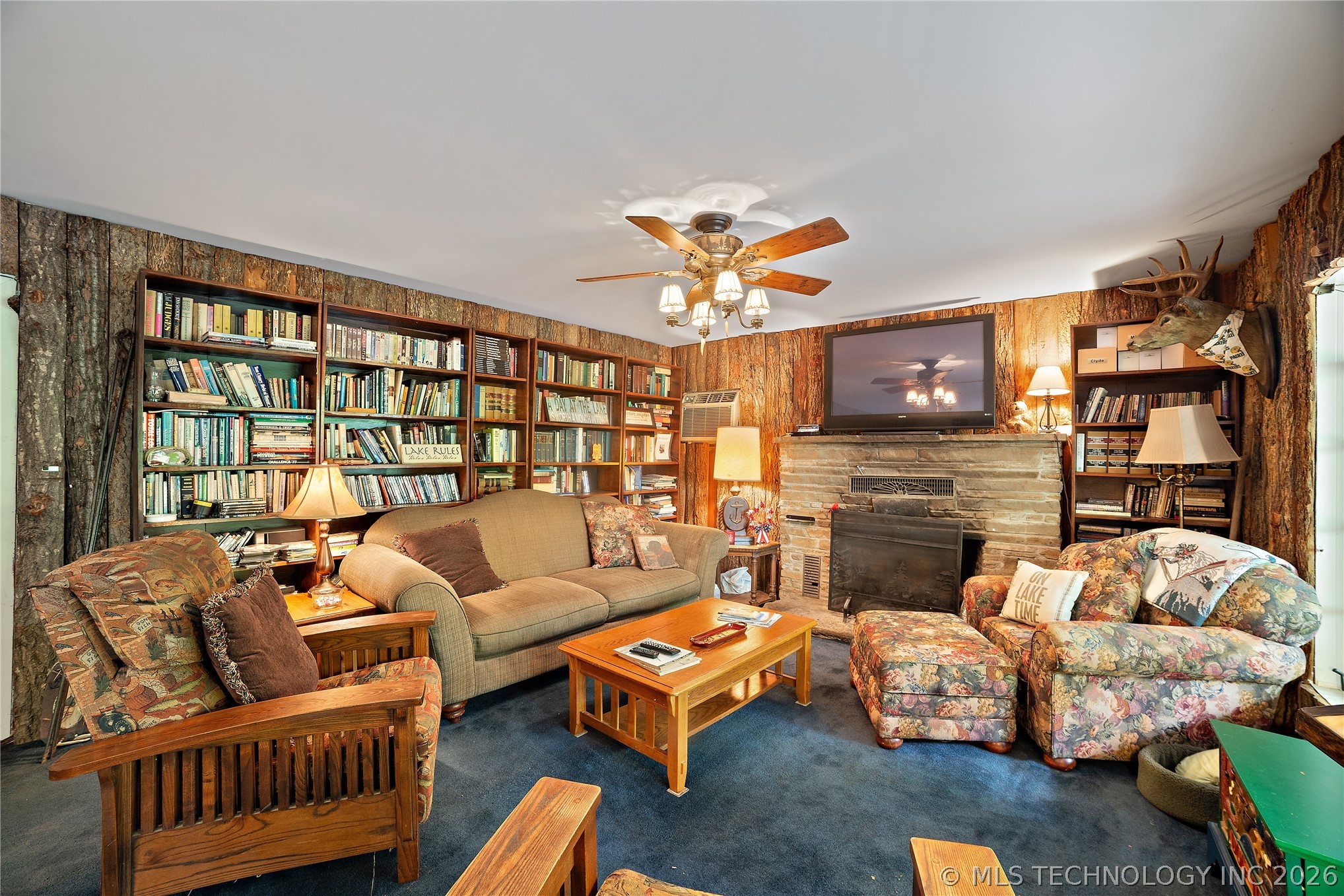 3192 W Hickory Hills Drive Property Photo 10
