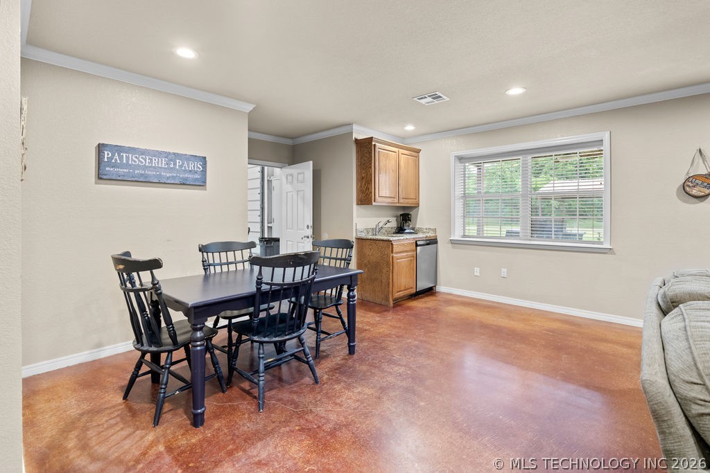 1712 Beach Landing Drive Property Photo 43