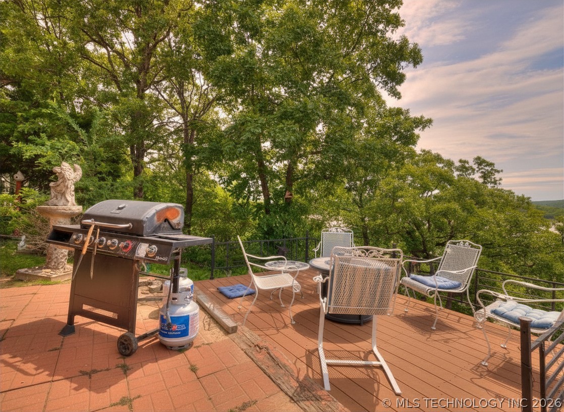 332 E Highland Avenue Property Photo 15