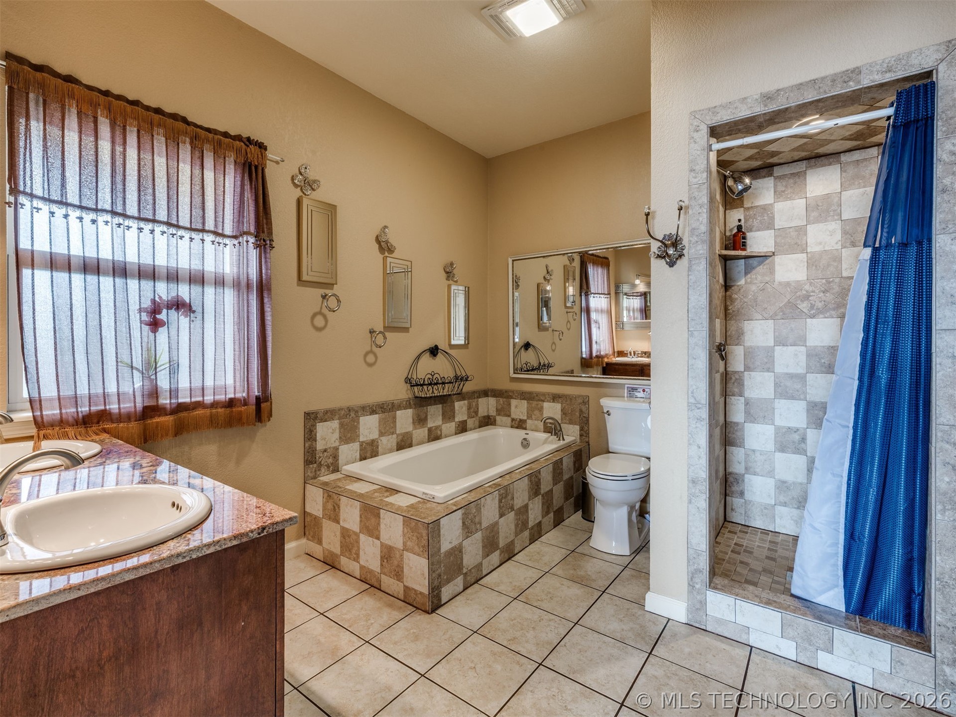 332 E Highland Avenue Property Photo 42