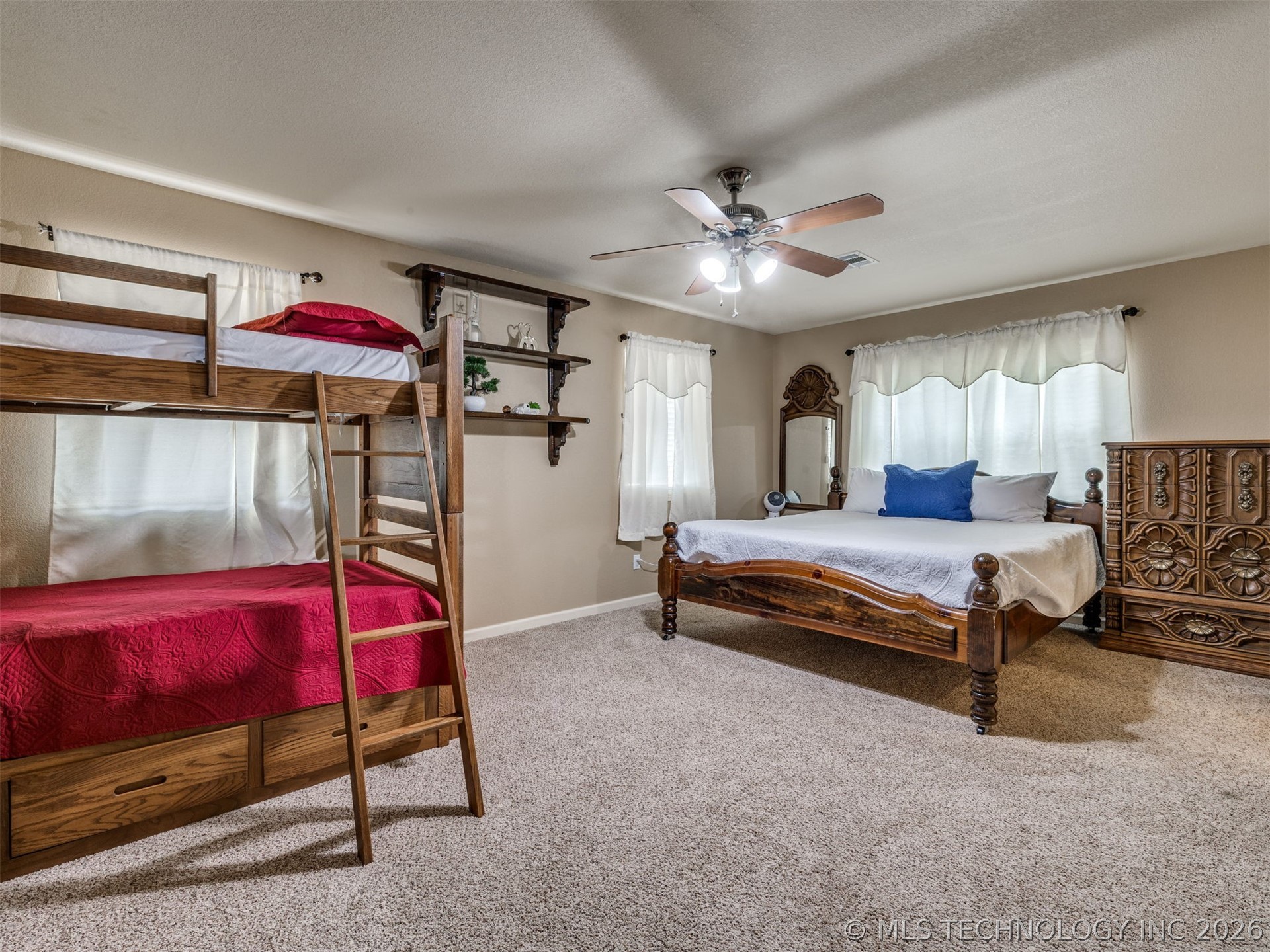332 E Highland Avenue Property Photo 82