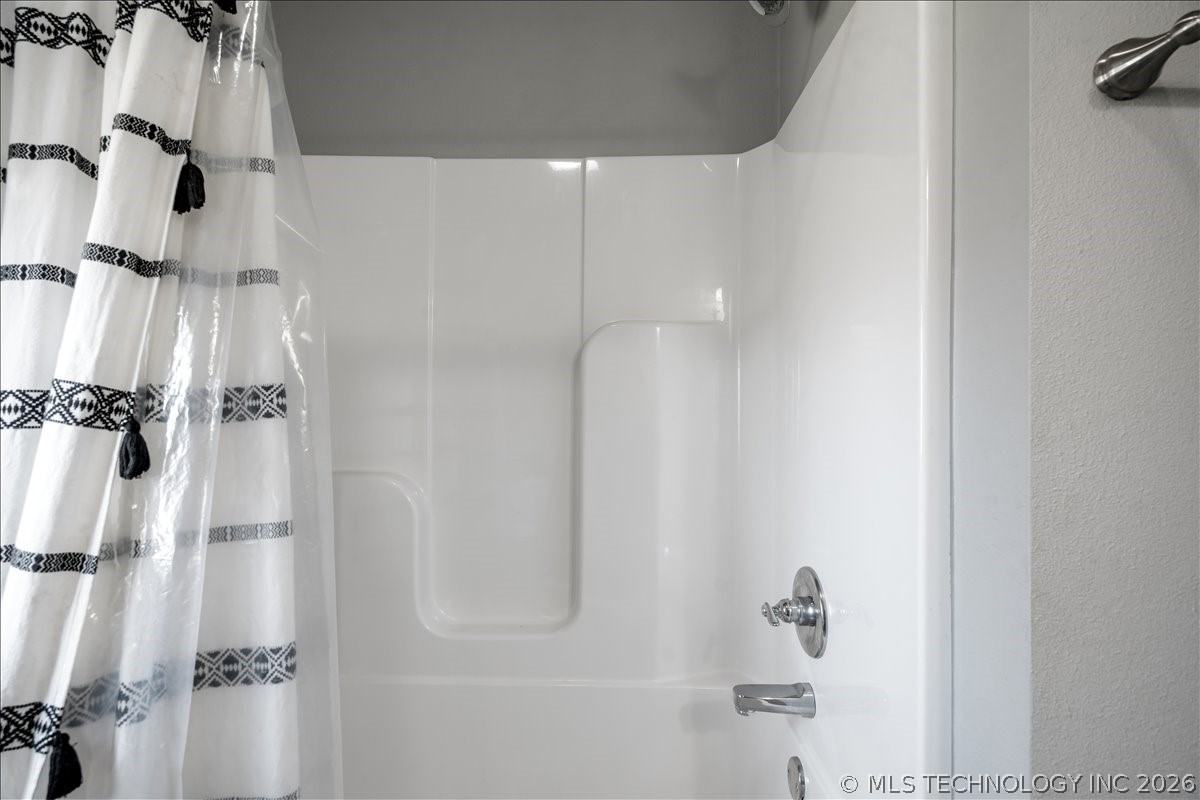 14302 S Florence Avenue Property Photo 32