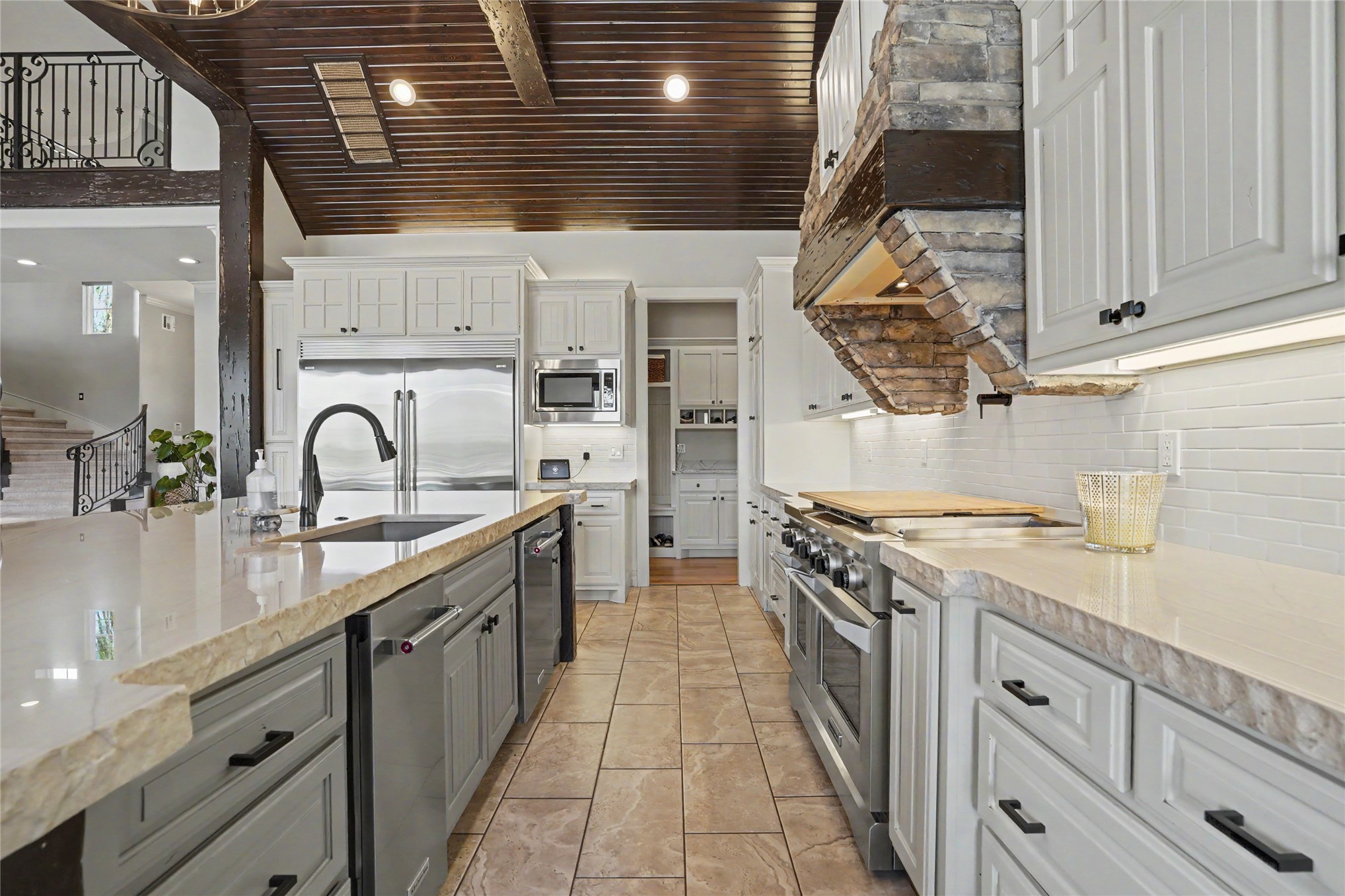 6372 N Wildwood Lane Property Photo 14