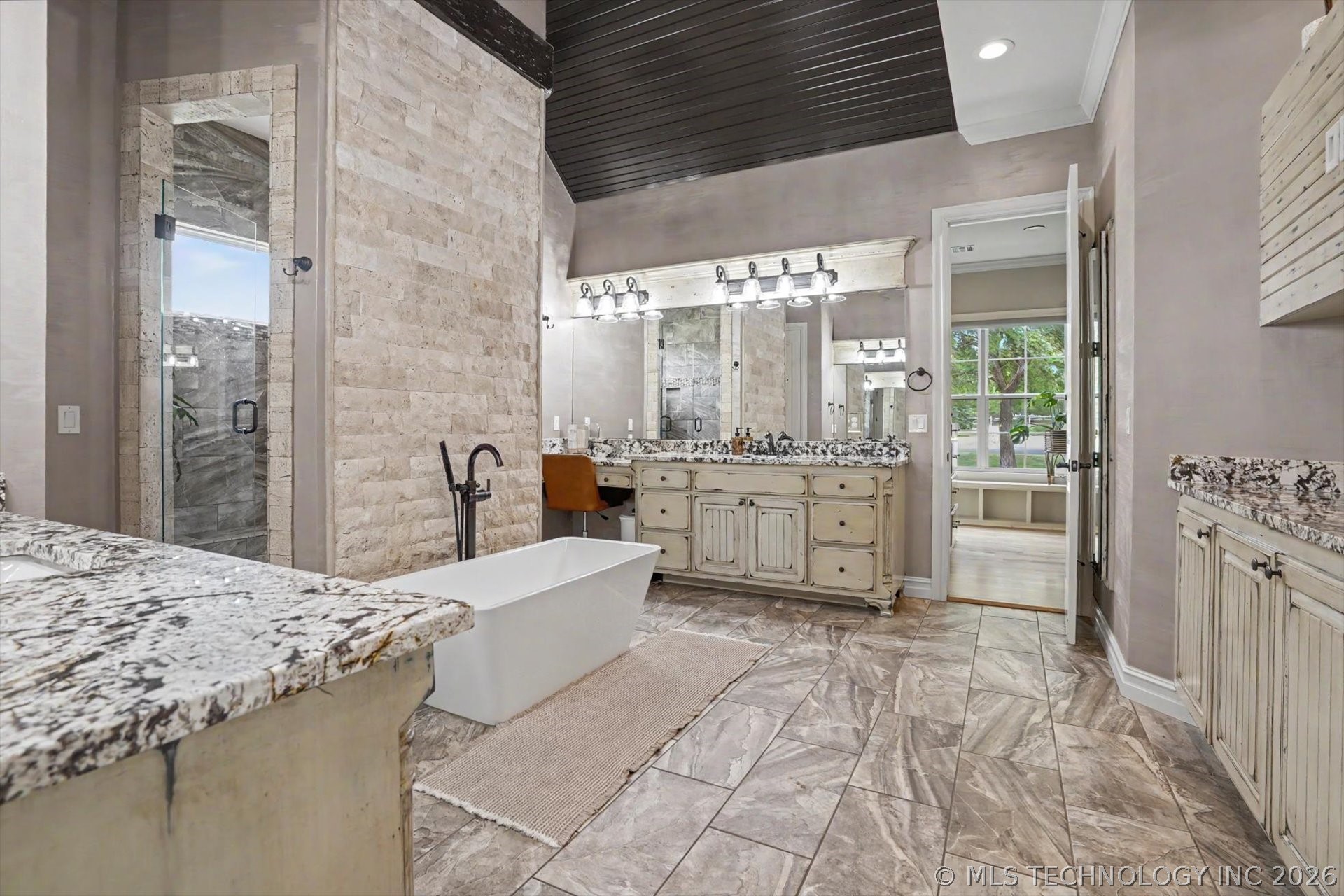 6372 N Wildwood Lane Property Photo 28