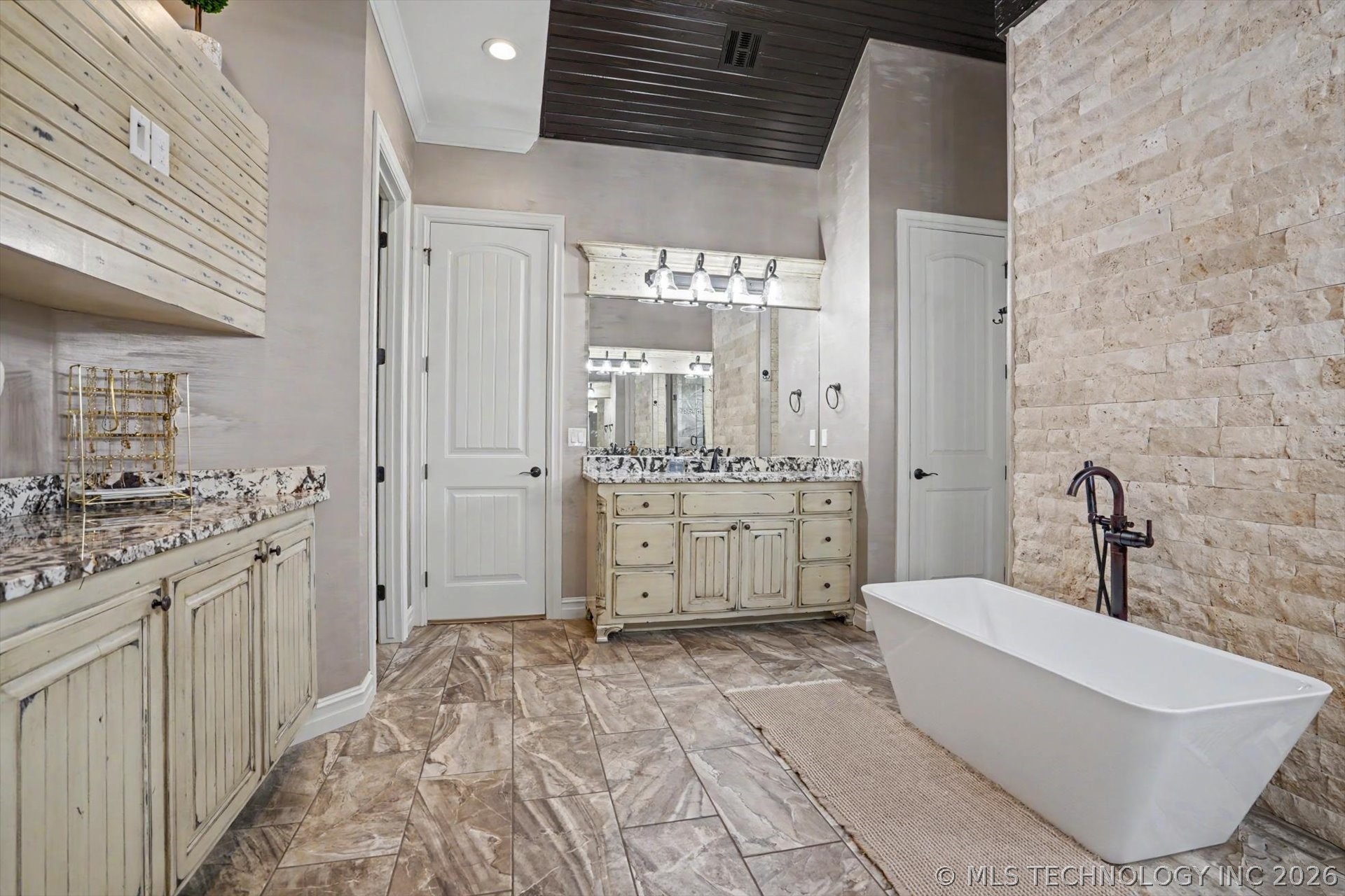 6372 N Wildwood Lane Property Photo 30