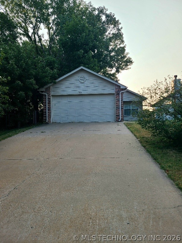 5651 S Xenophon Avenue Property Photo 2