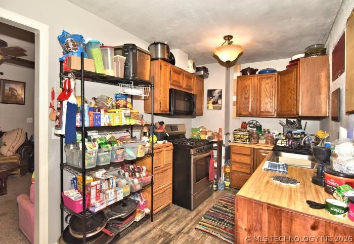 921 S Mullins Avenue Property Photo 8