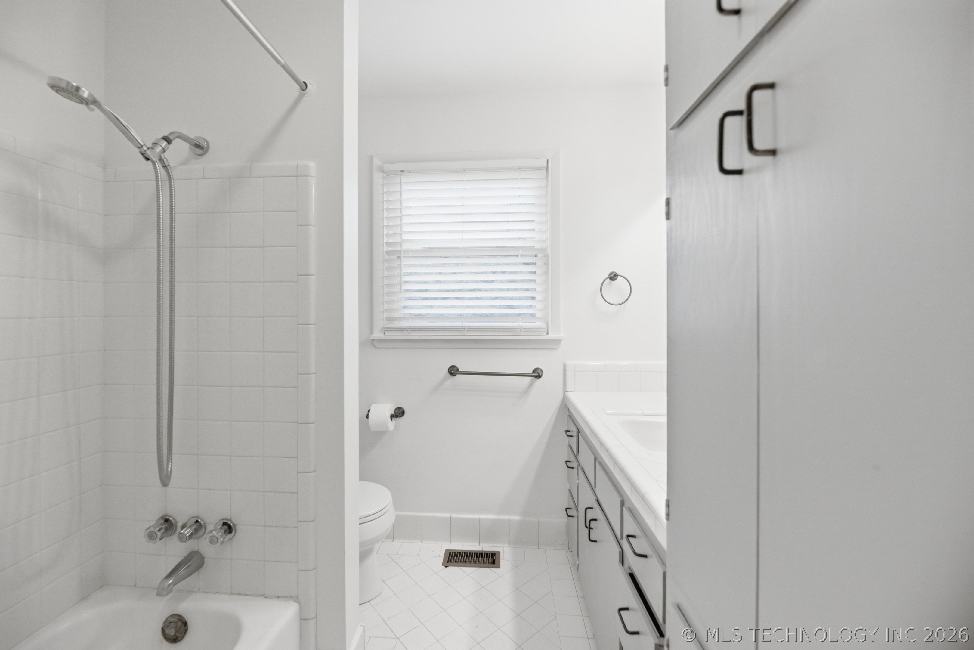 4130 E 49th Street S Property Photo 15