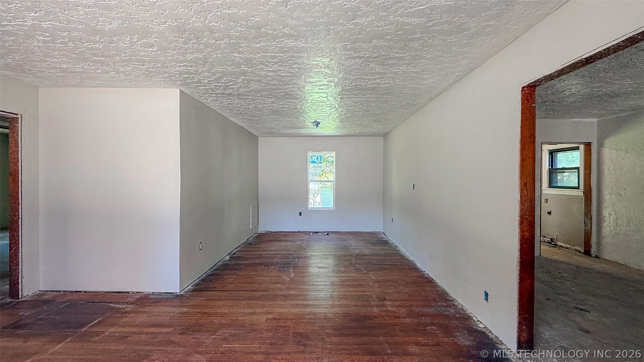 105 Park Row Property Photo 7