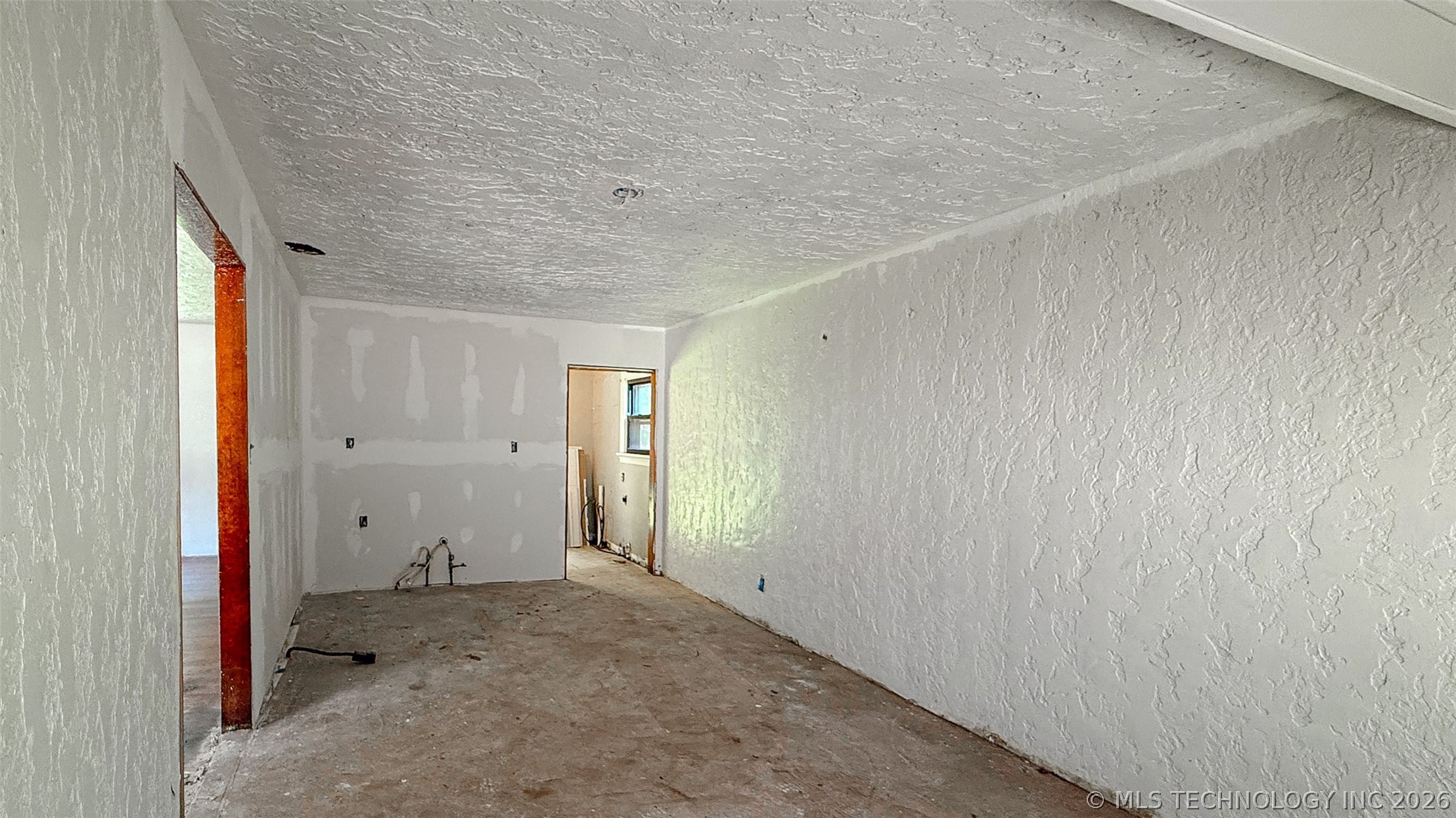 105 Park Row Property Photo 8