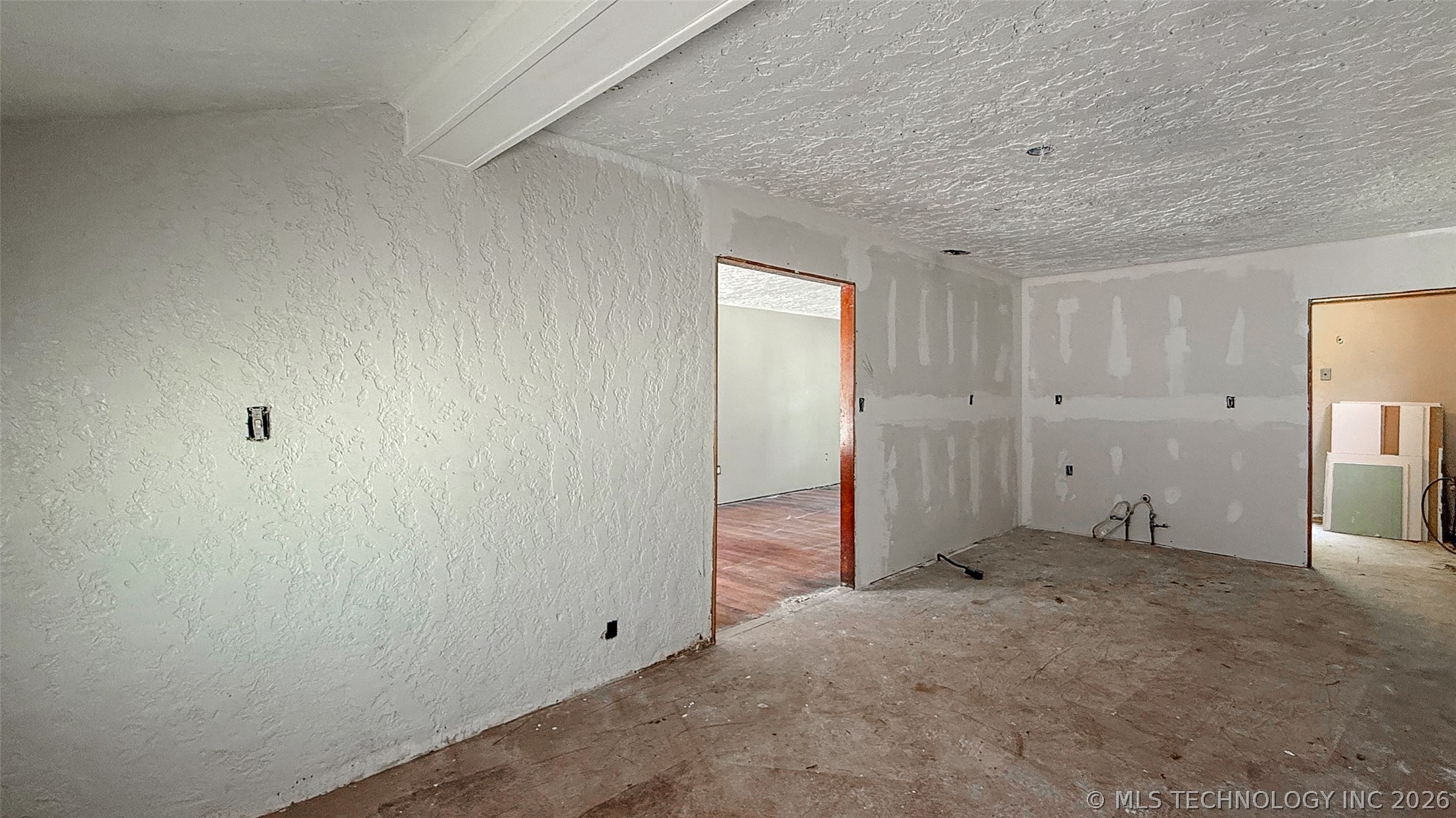 105 Park Row Property Photo 9