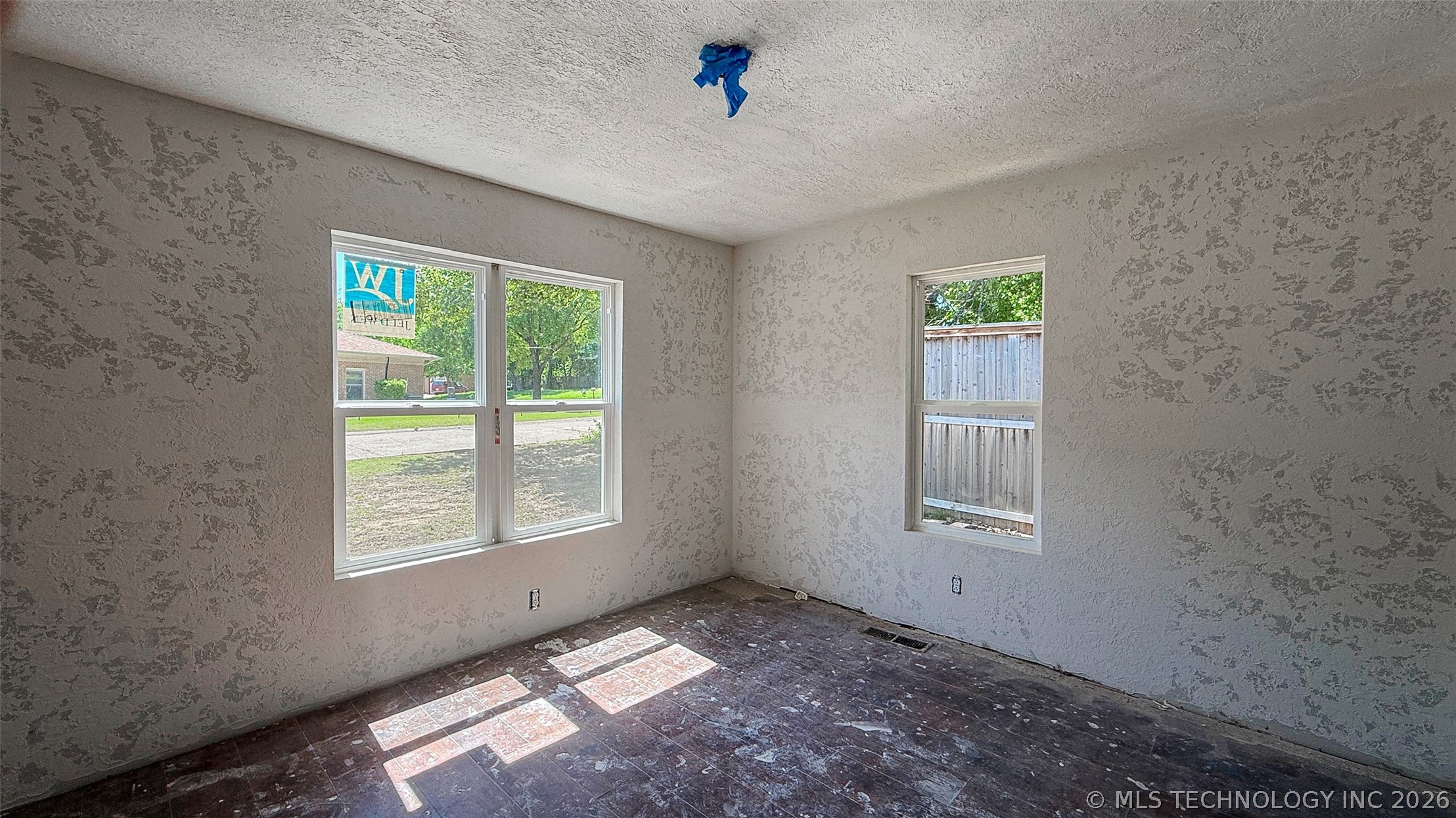 105 Park Row Property Photo 19