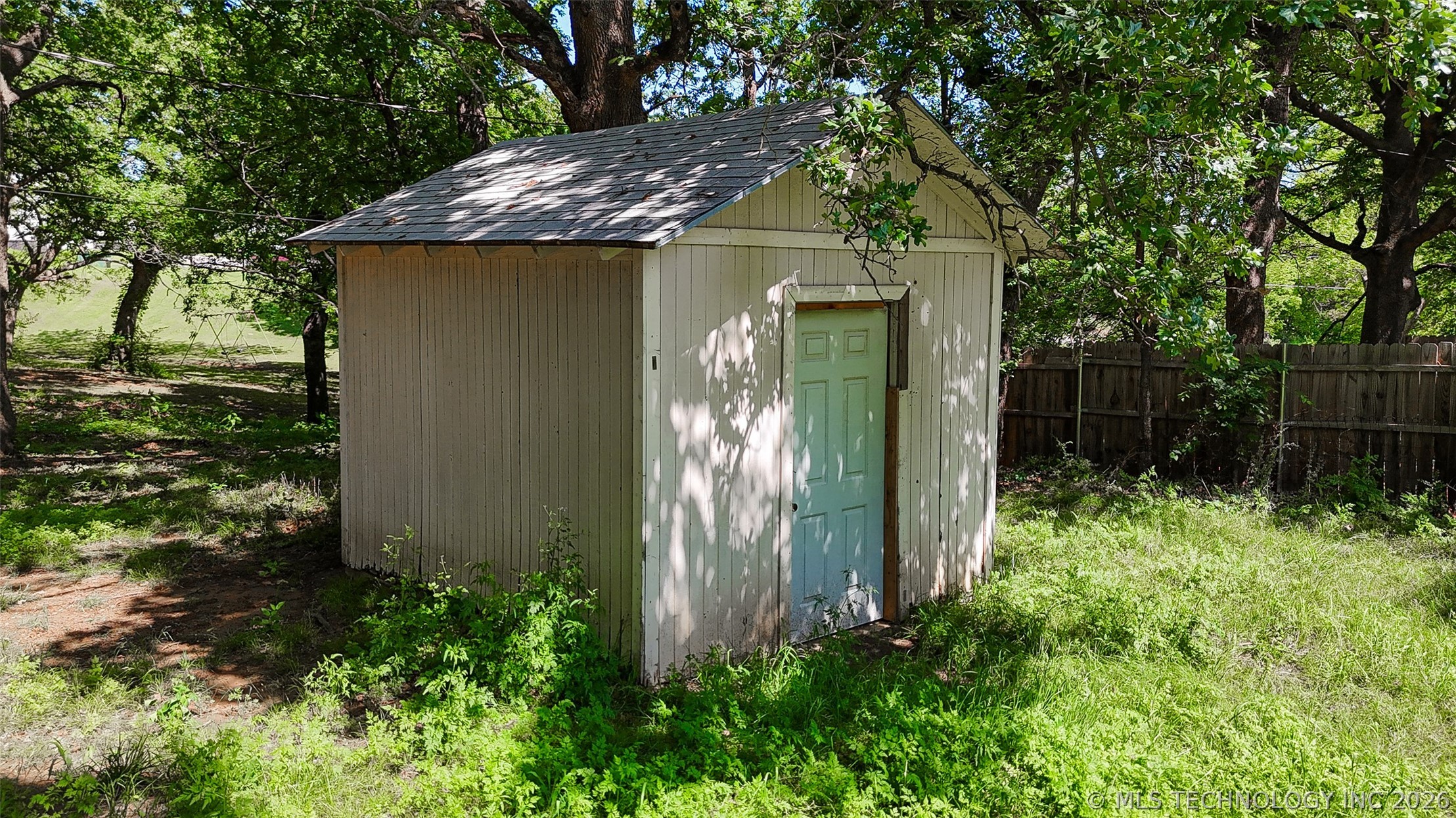 105 Park Row Property Photo 35