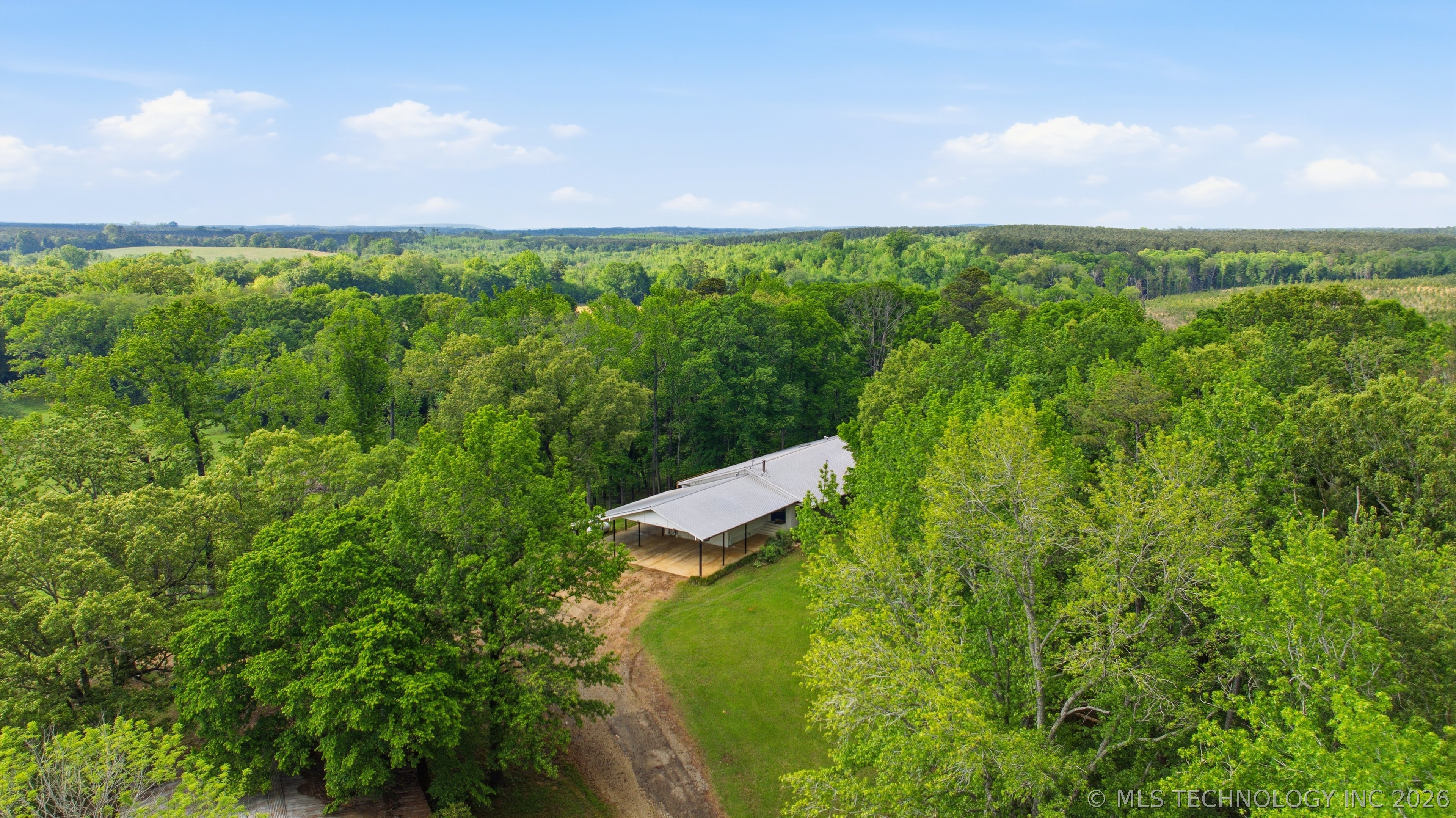 782 N 4380 Road Property Photo 2