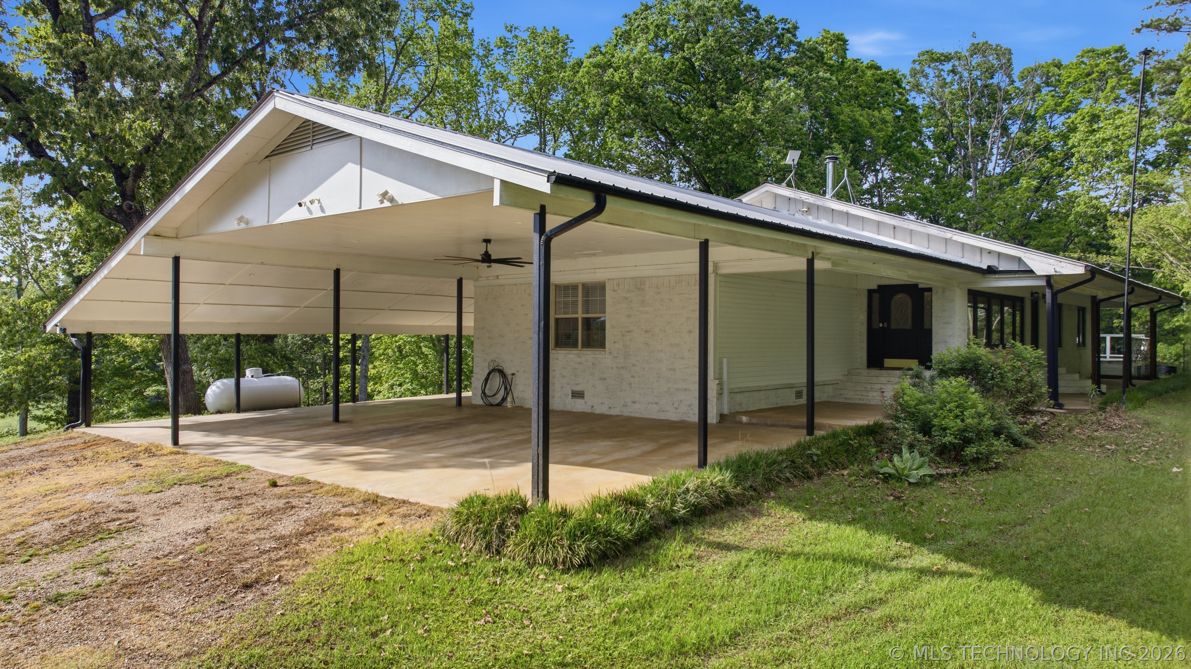 782 N 4380 Road Property Photo 9