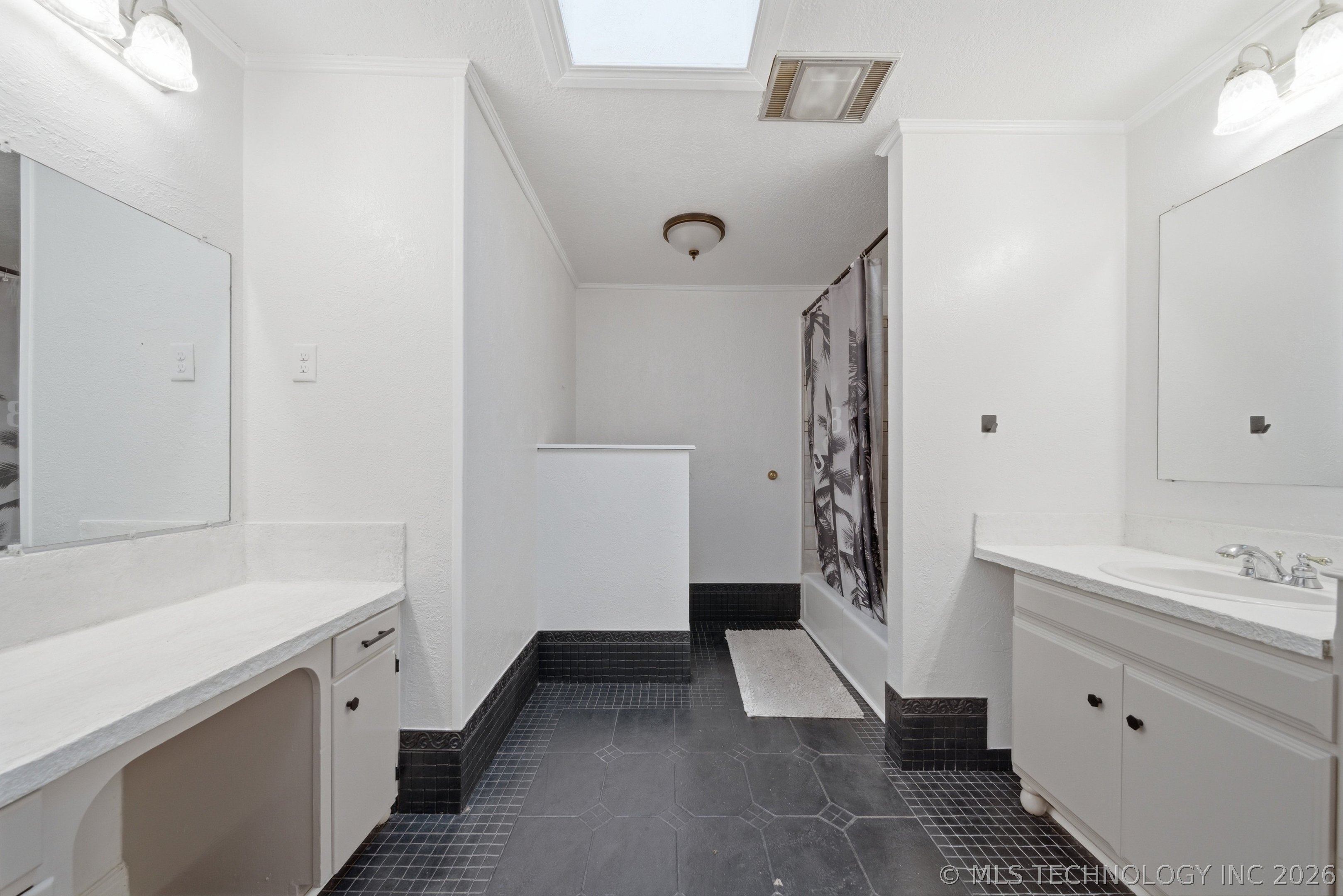 782 N 4380 Road Property Photo 28