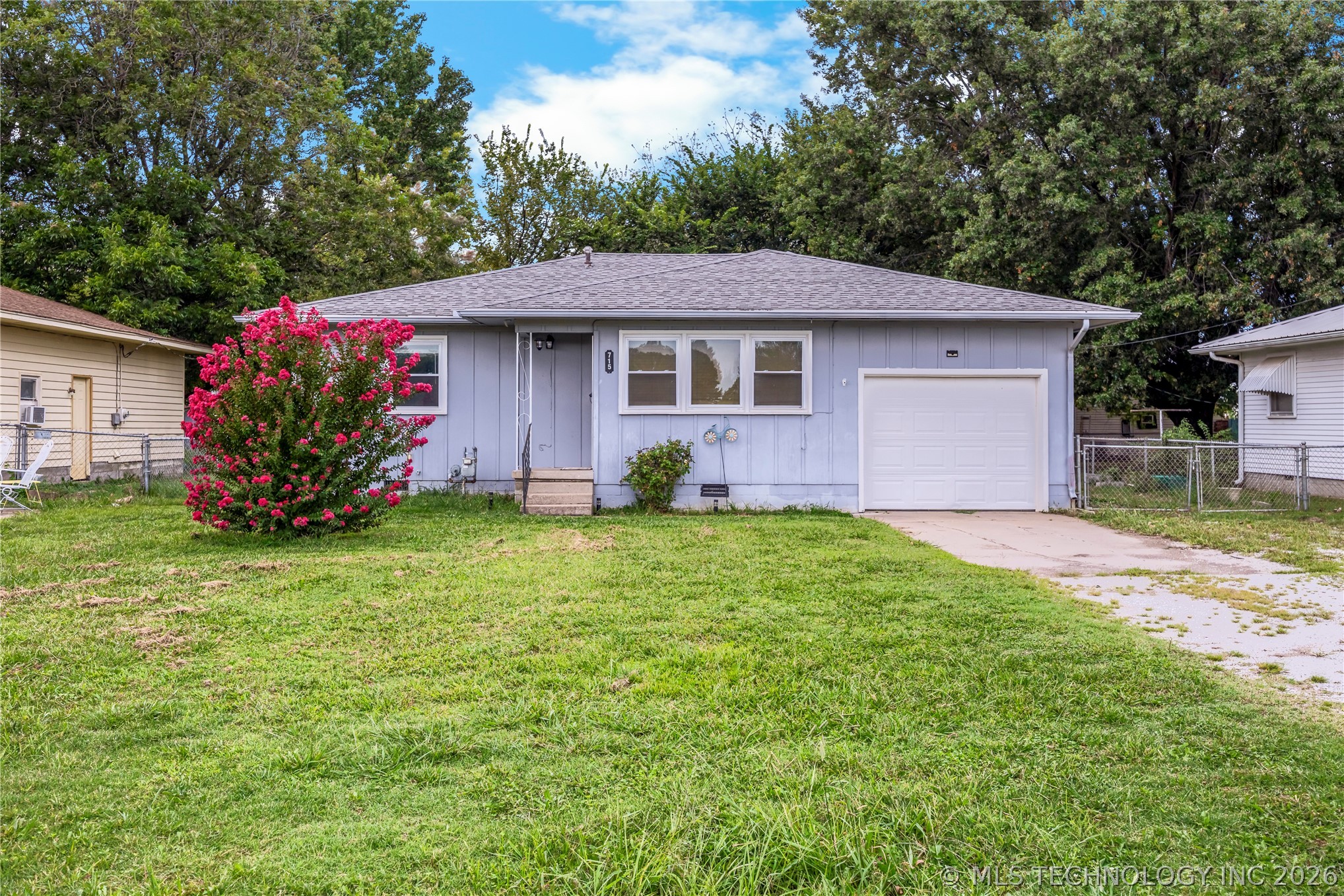 715 N Adair