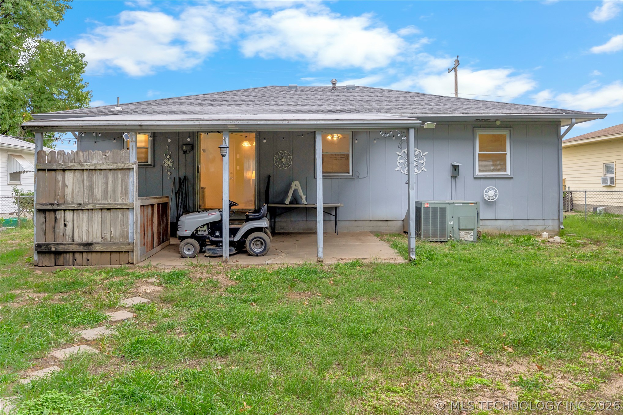 715 N Adair Property Photo 30