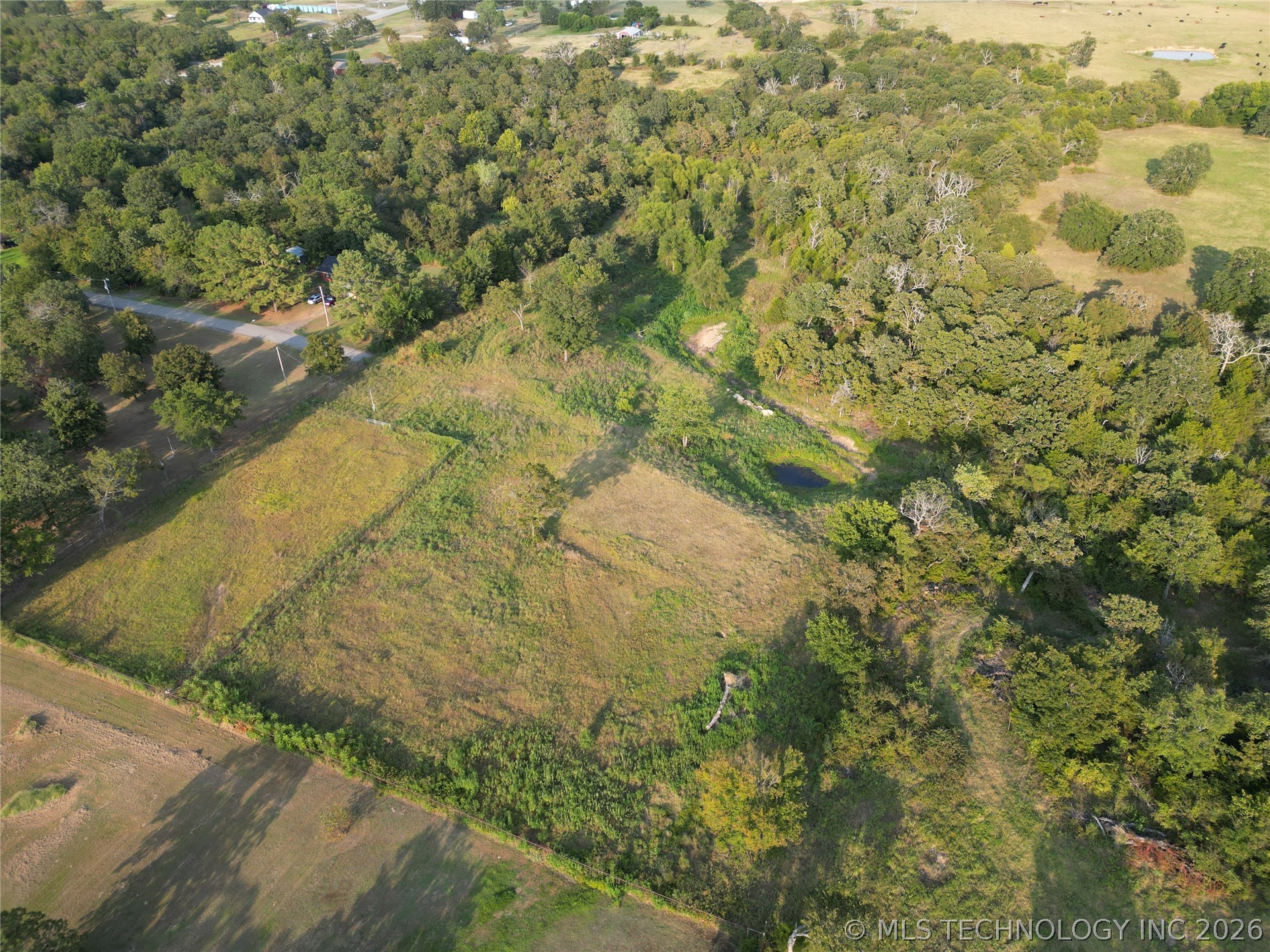 200 Hickory Loop Property Photo 4