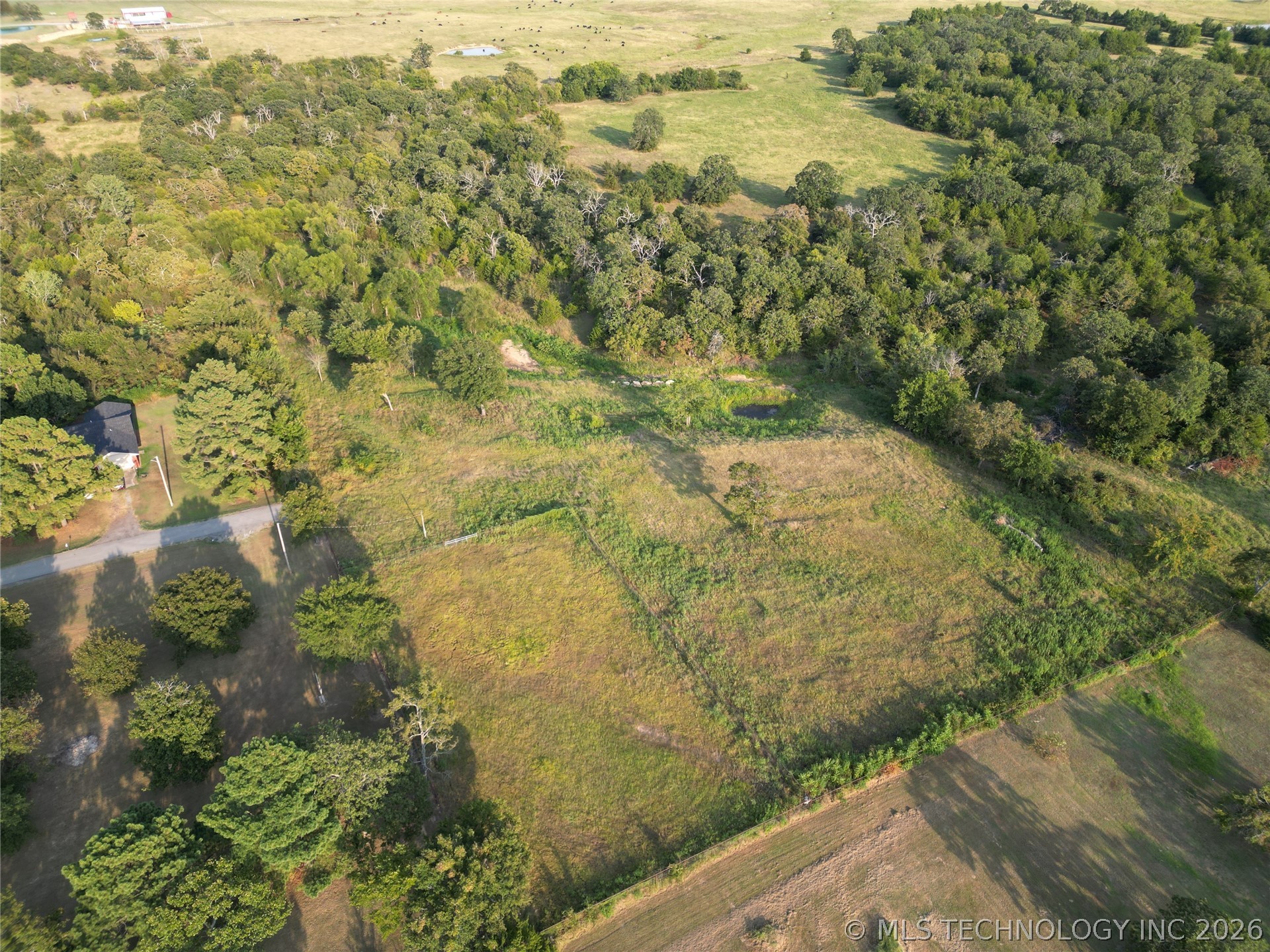 200 Hickory Loop Property Photo 5