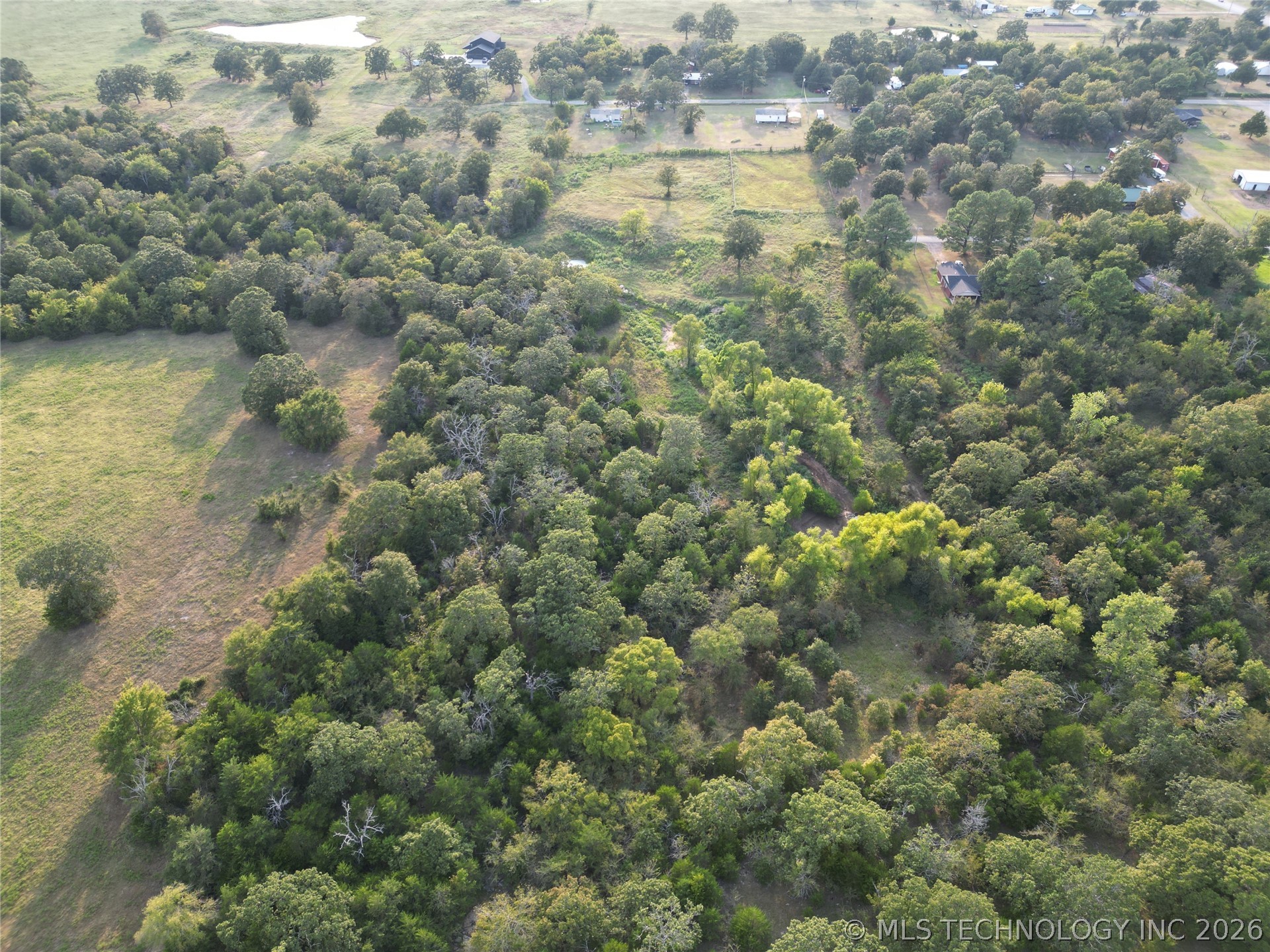 200 Hickory Loop Property Photo 6
