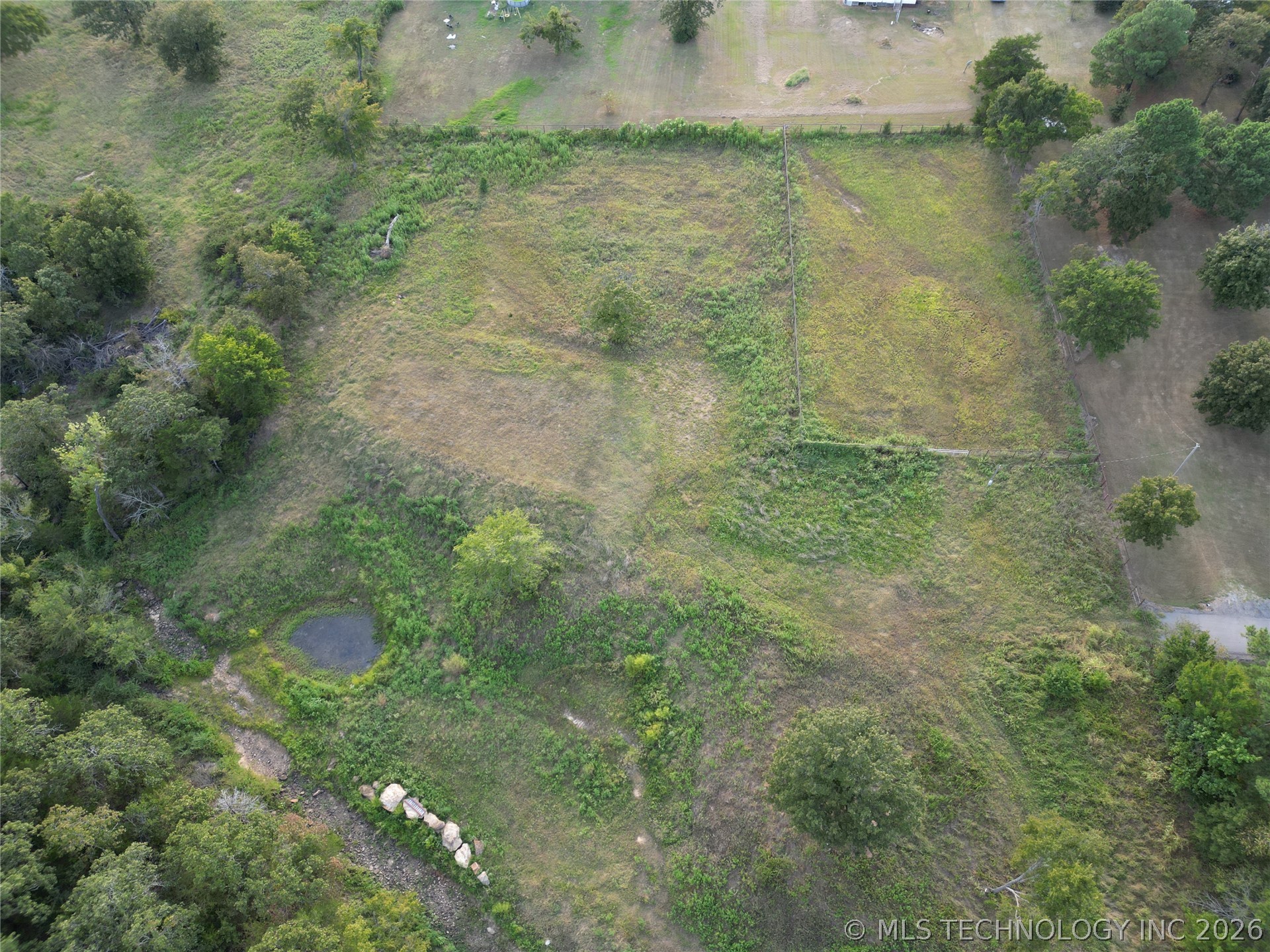 200 Hickory Loop Property Photo 8