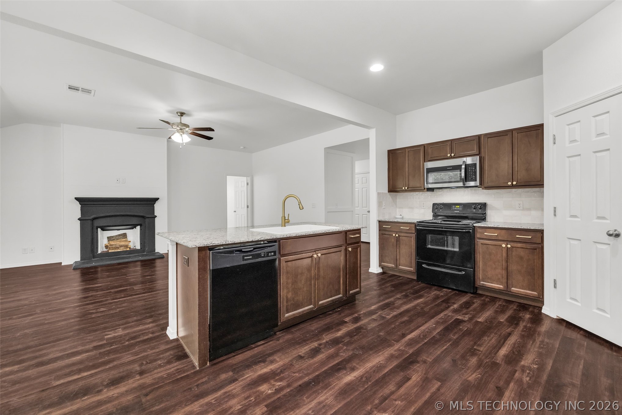 14826 S Hudson Avenue Property Photo 17
