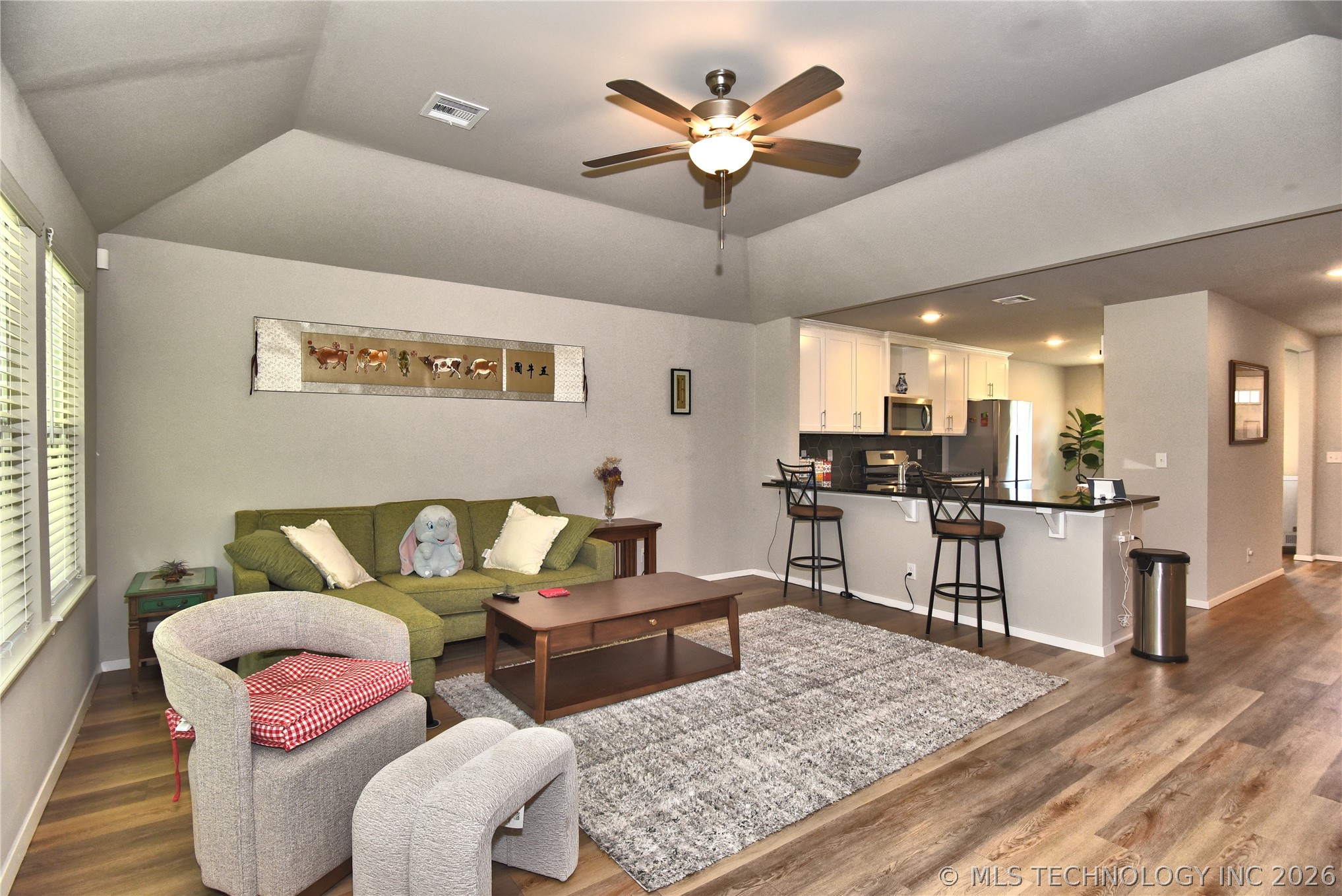13916 S Quincy Street Property Photo 2