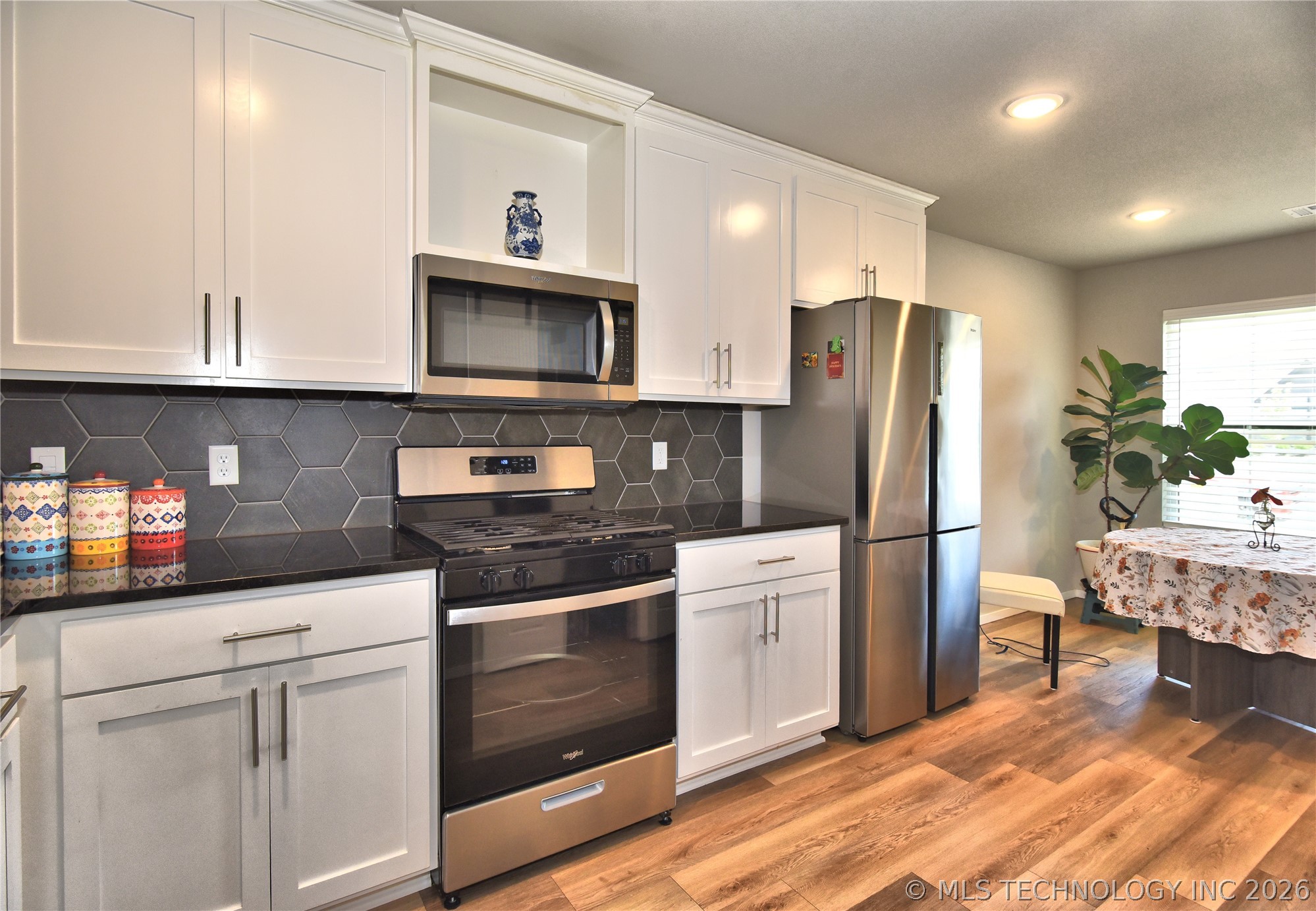 13916 S Quincy Street Property Photo 3