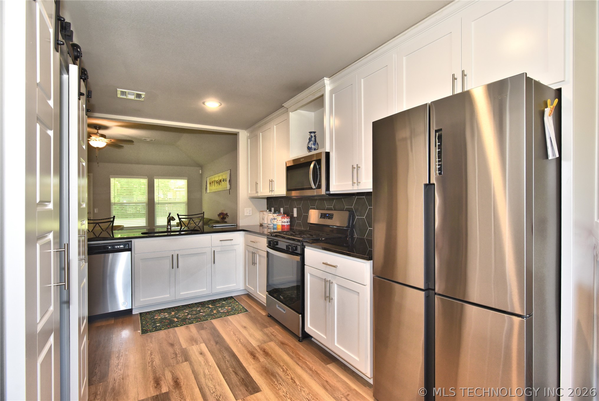 13916 S Quincy Street Property Photo 4