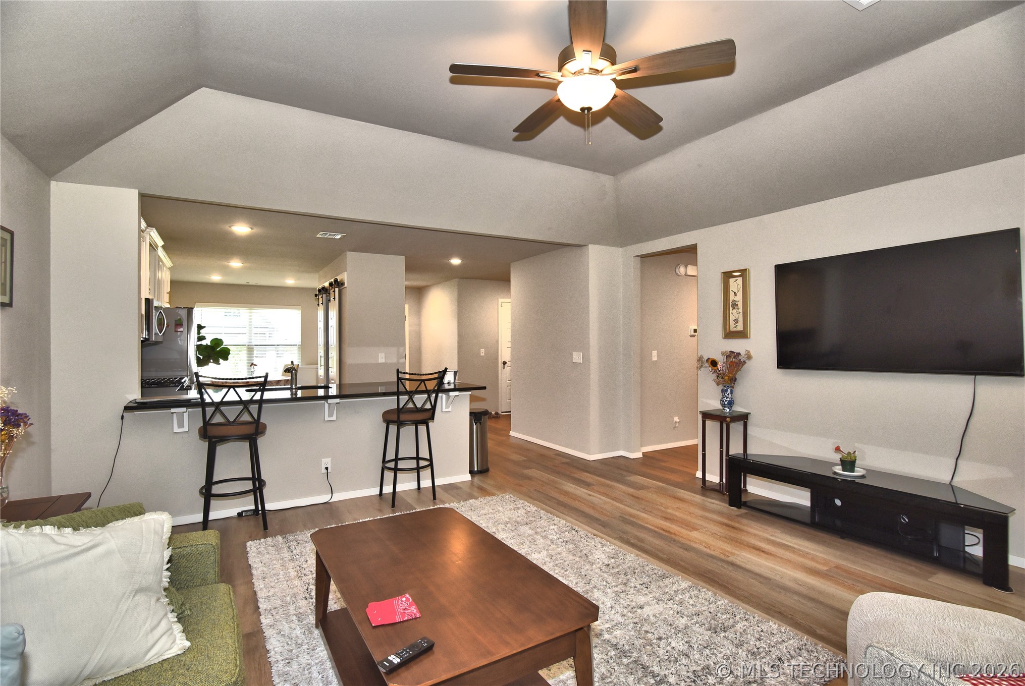 13916 S Quincy Street Property Photo 9