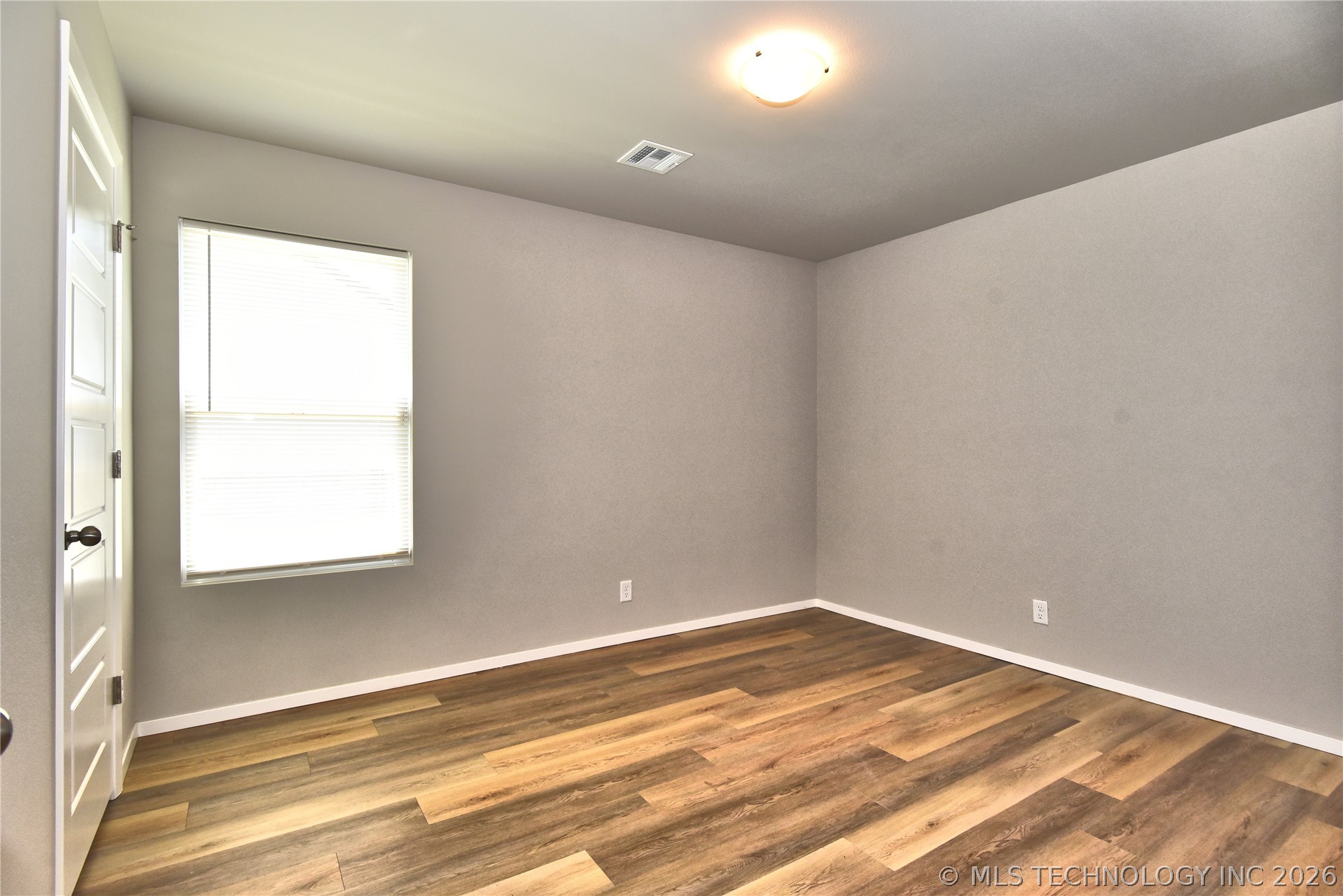 13916 S Quincy Street Property Photo 17
