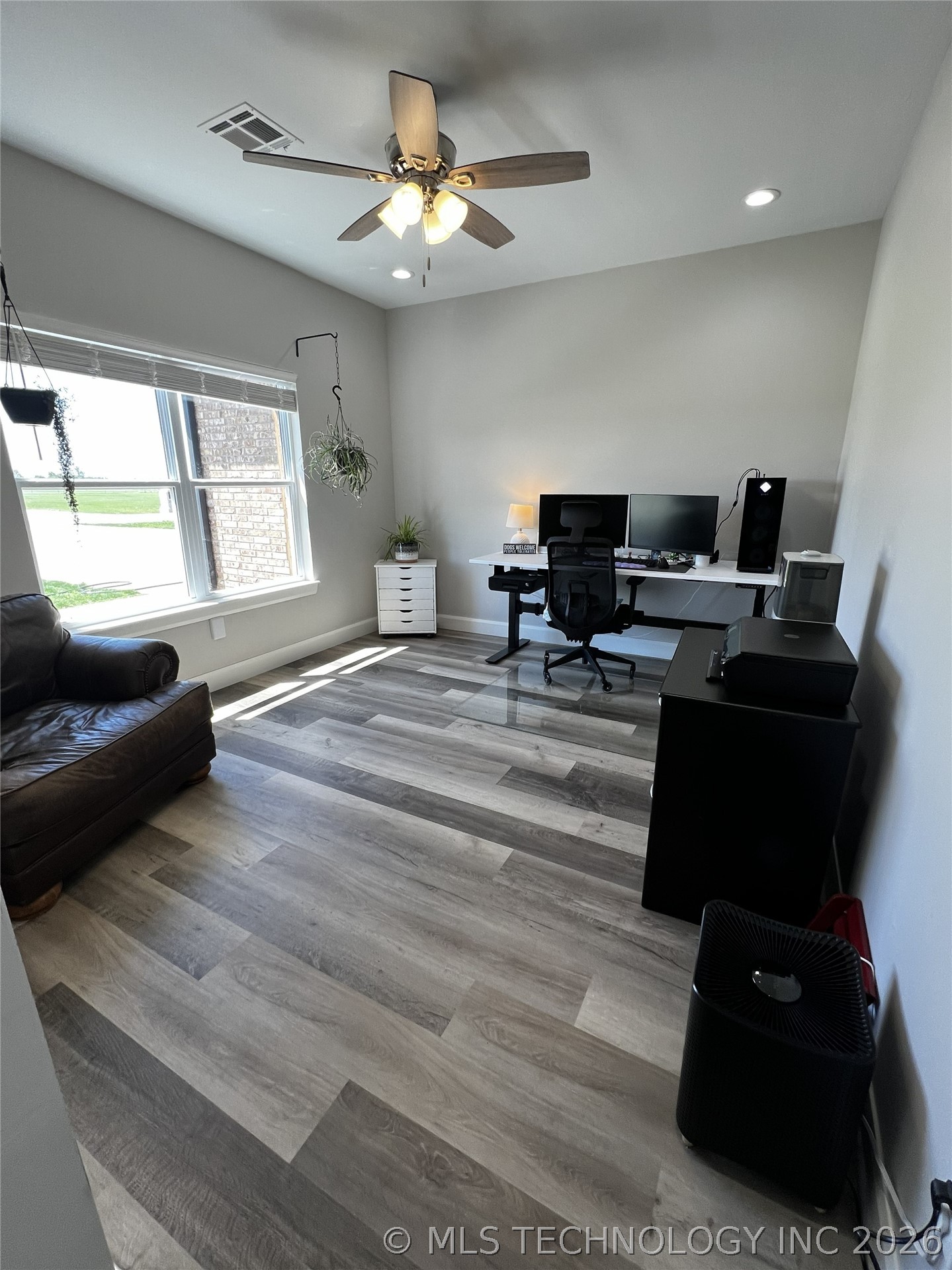 2126 W Forest Ridge Property Photo 17