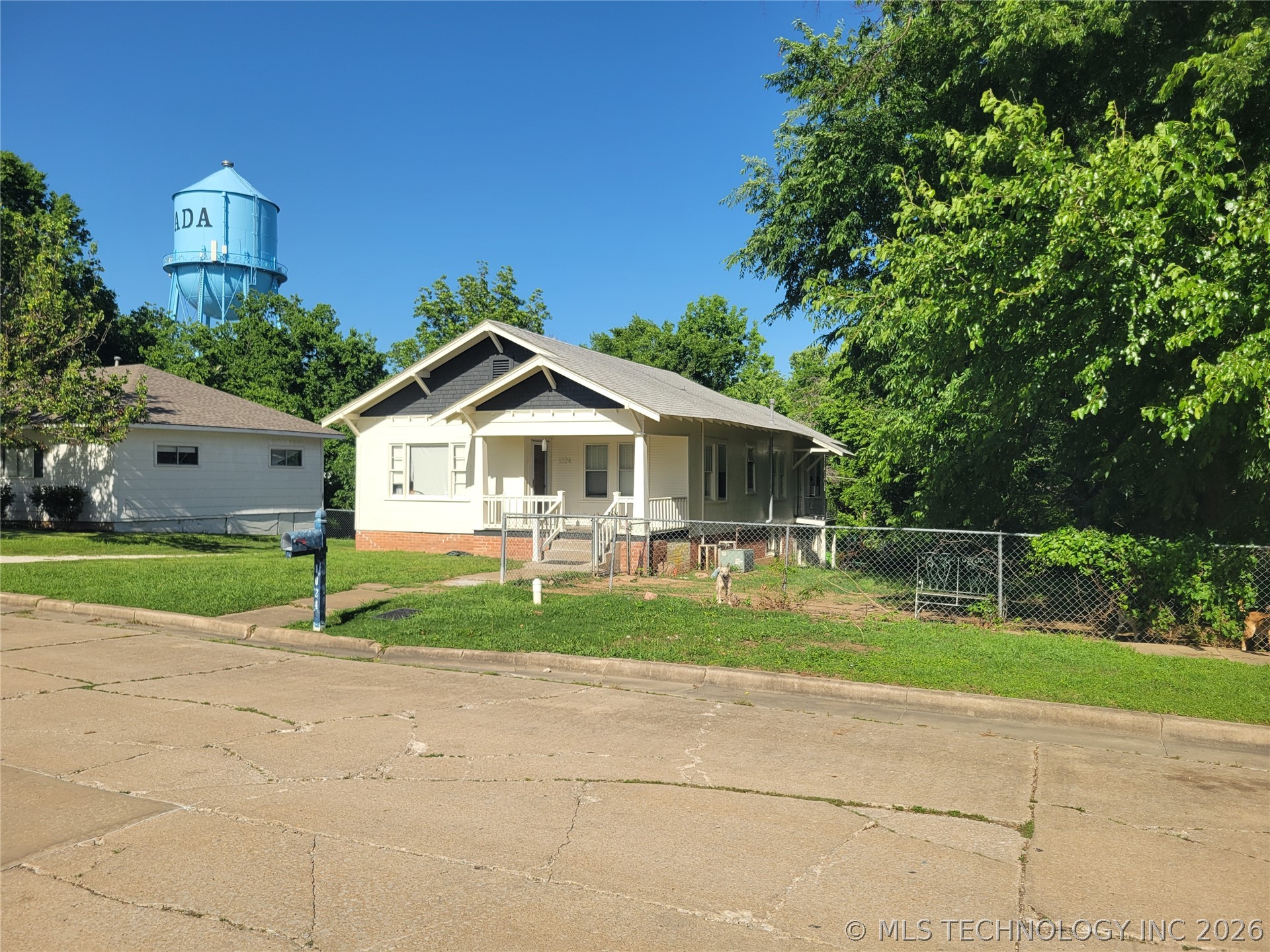 1024 S Belmont Property Photo 1