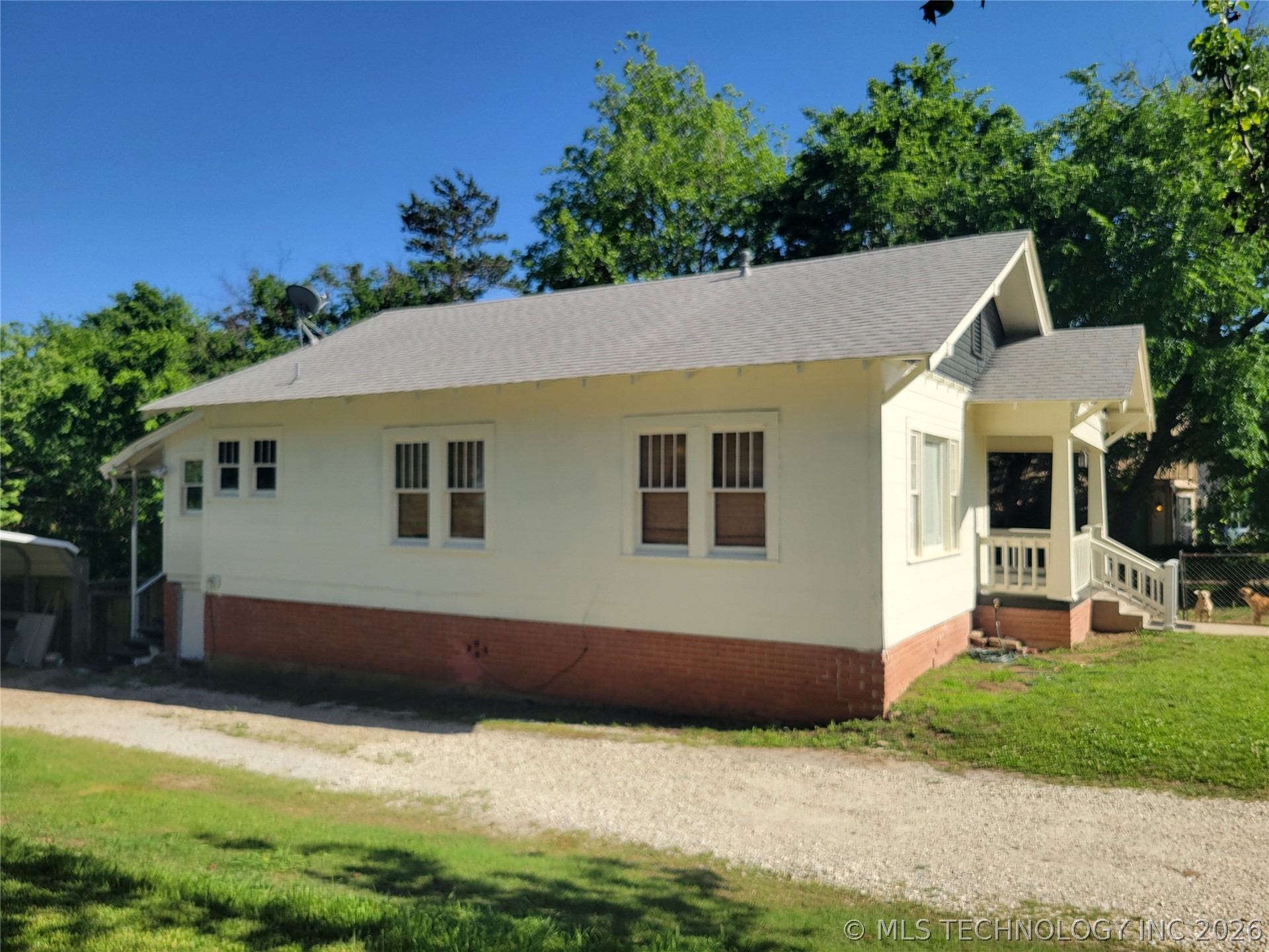 1024 S Belmont Property Photo 3