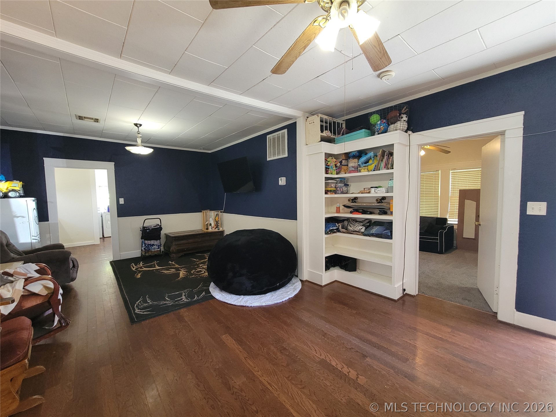 1024 S Belmont Property Photo 6